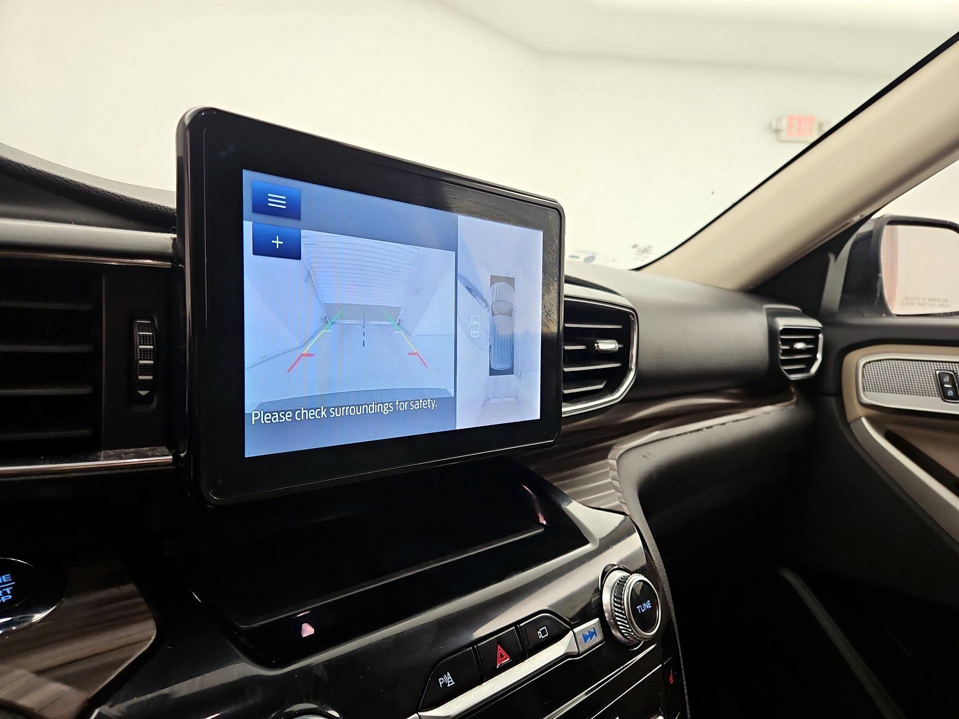 Thumbnail: 2021 Ford Explorer - 14