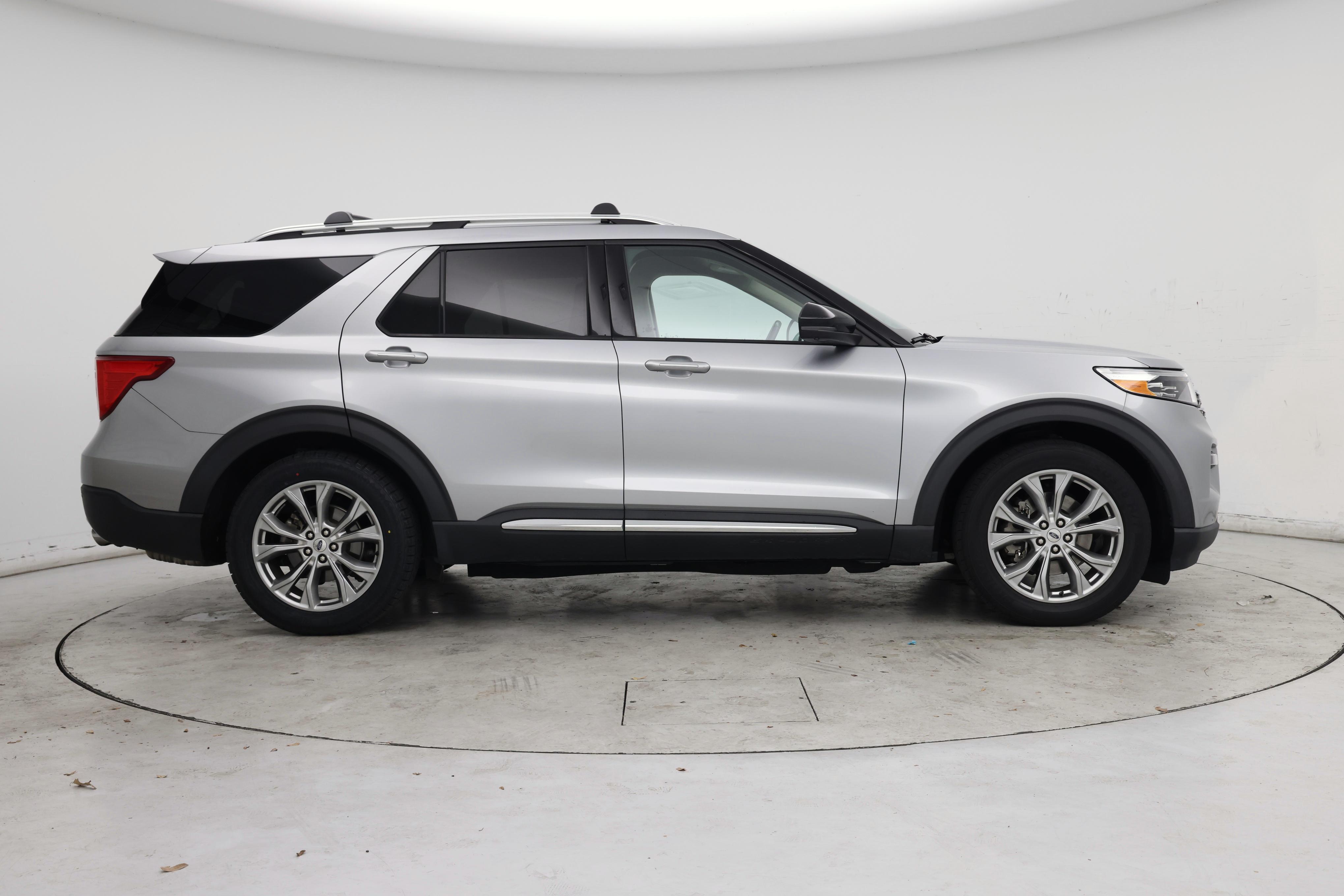 Thumbnail: 2021 Ford Explorer - 7