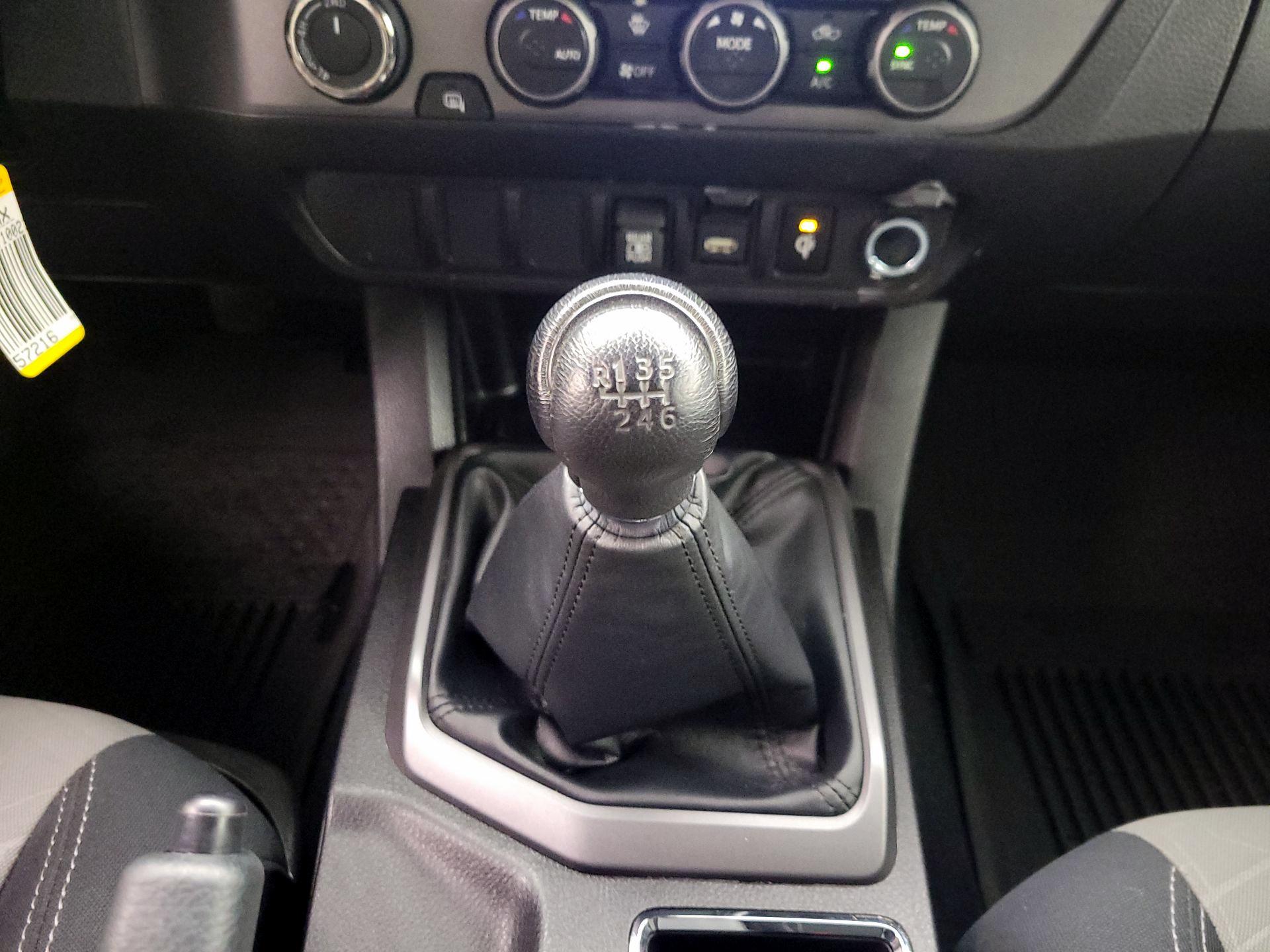 Thumbnail: 2022 Toyota Tacoma - 17