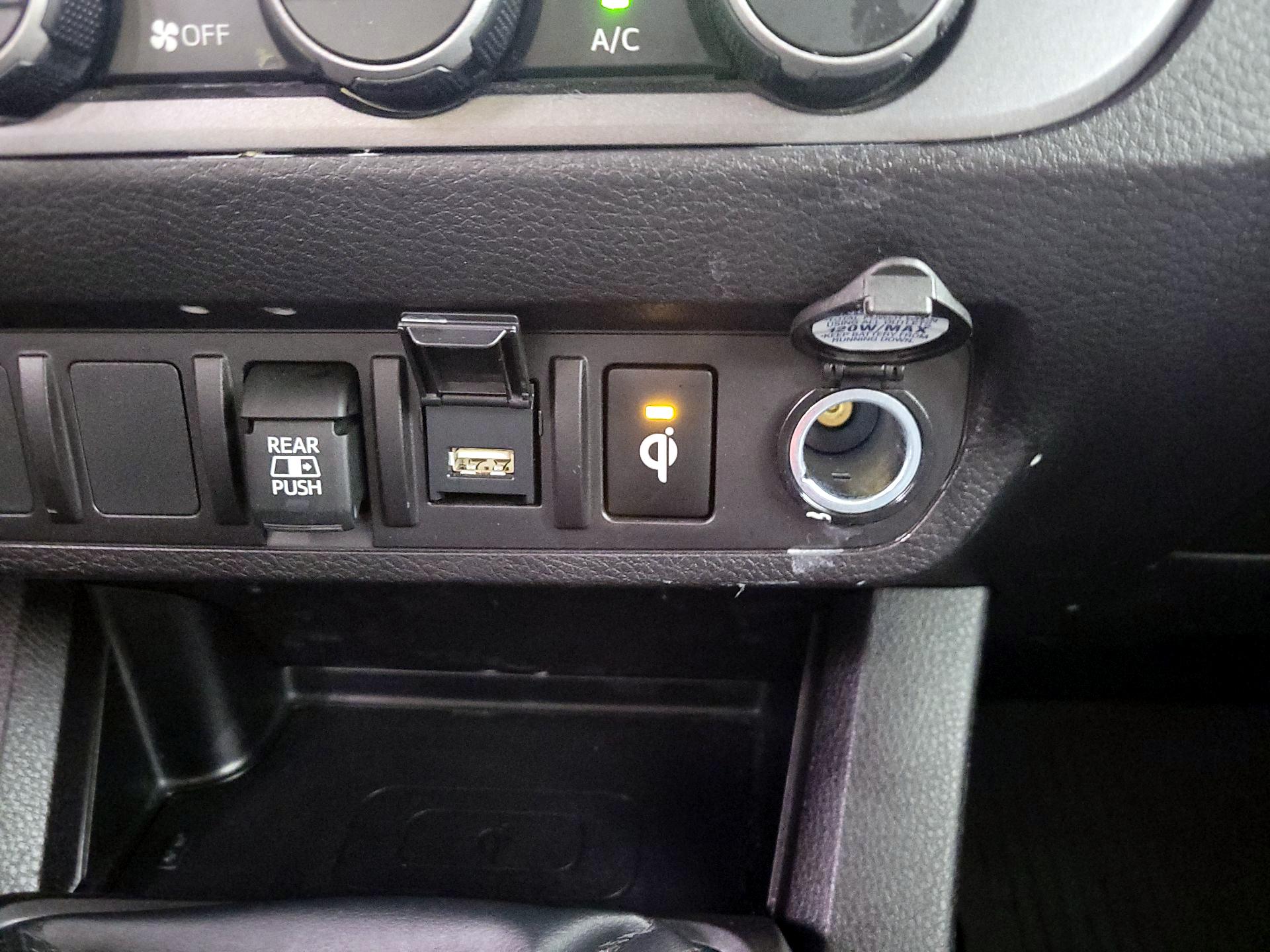 Thumbnail: 2022 Toyota Tacoma - 18