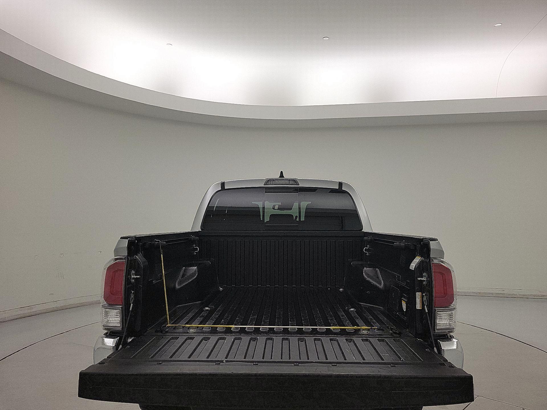 Thumbnail: 2022 Toyota Tacoma - 20