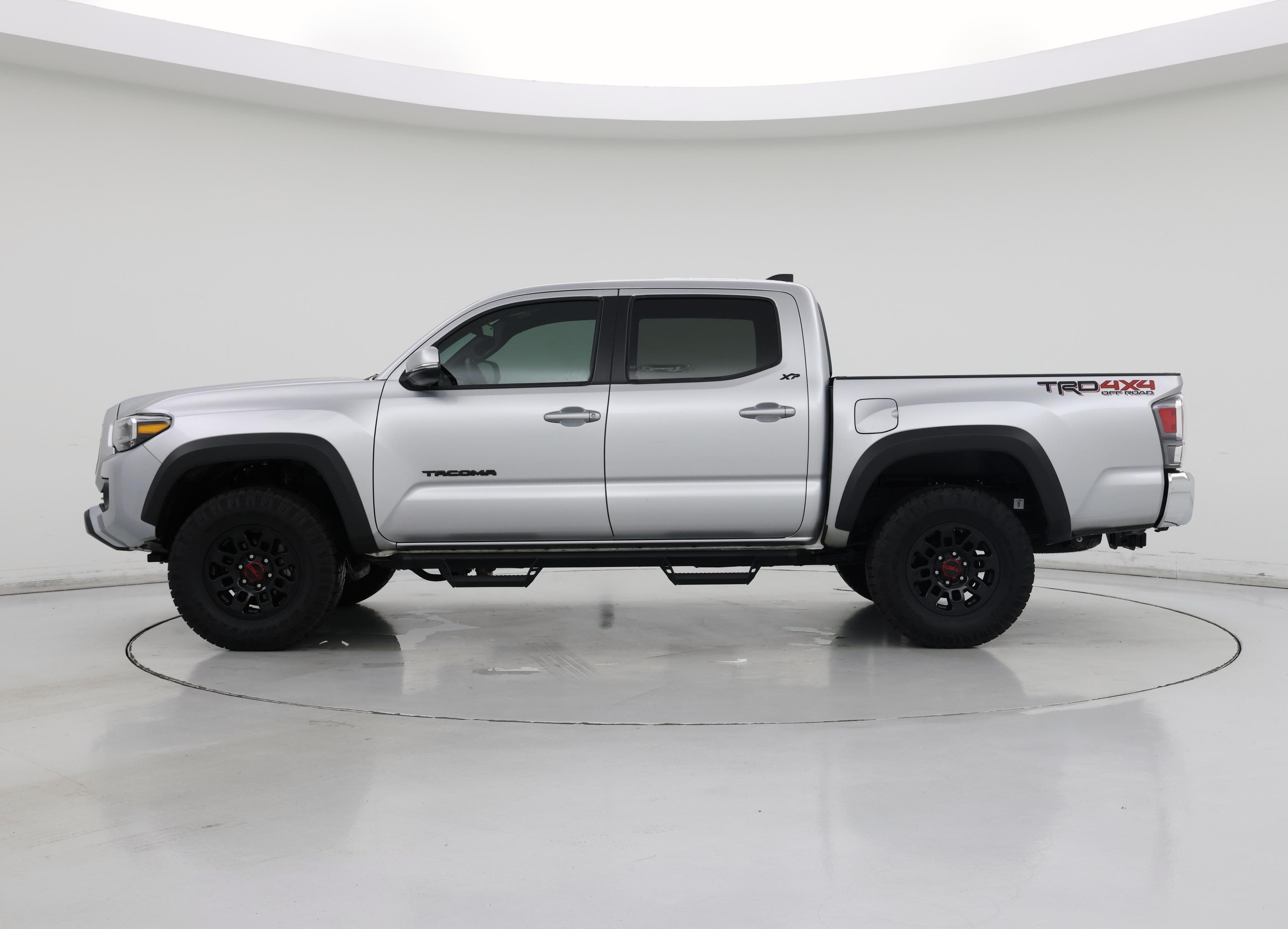 Thumbnail: 2022 Toyota Tacoma - 3