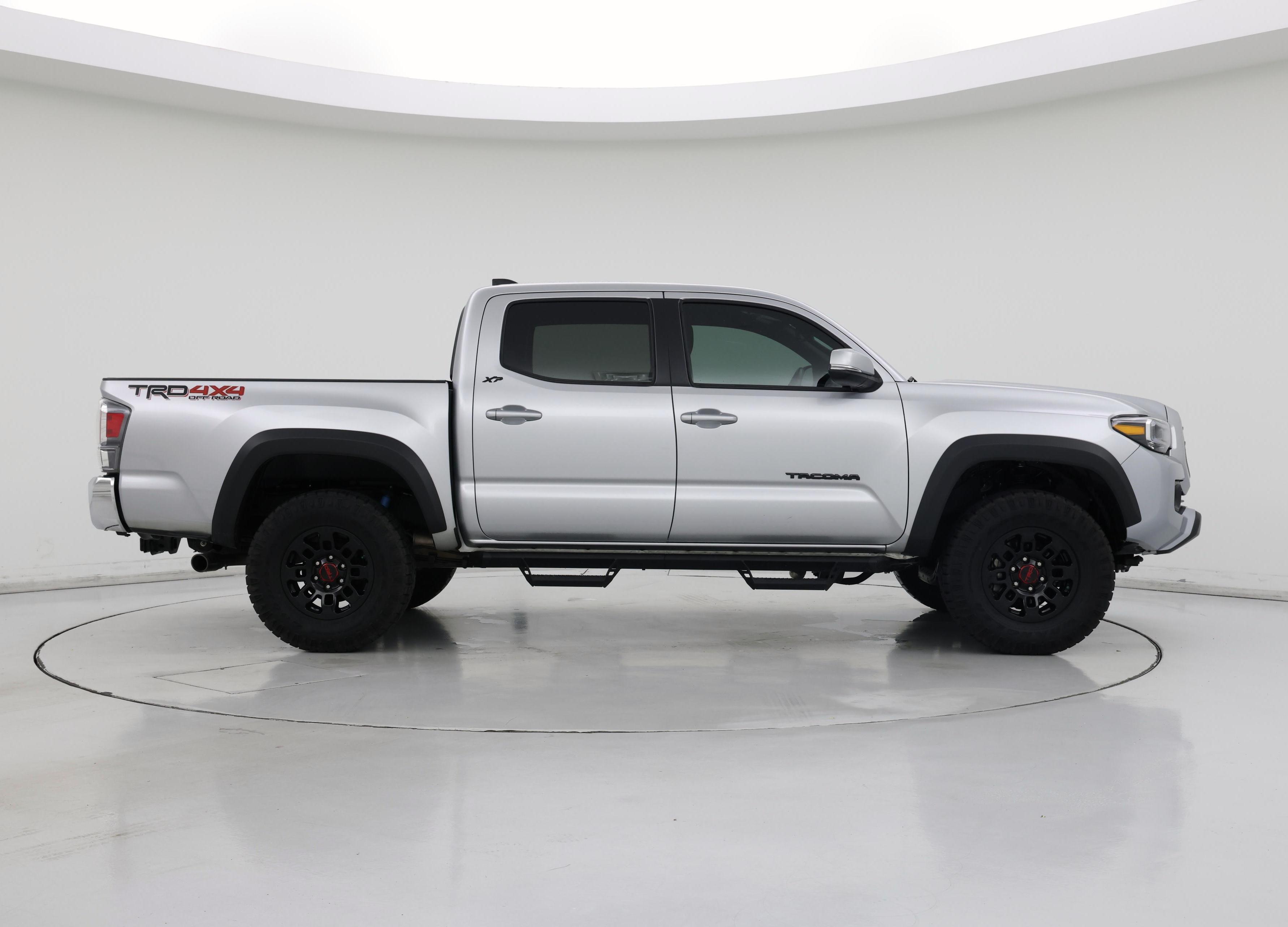 Thumbnail: 2022 Toyota Tacoma - 7
