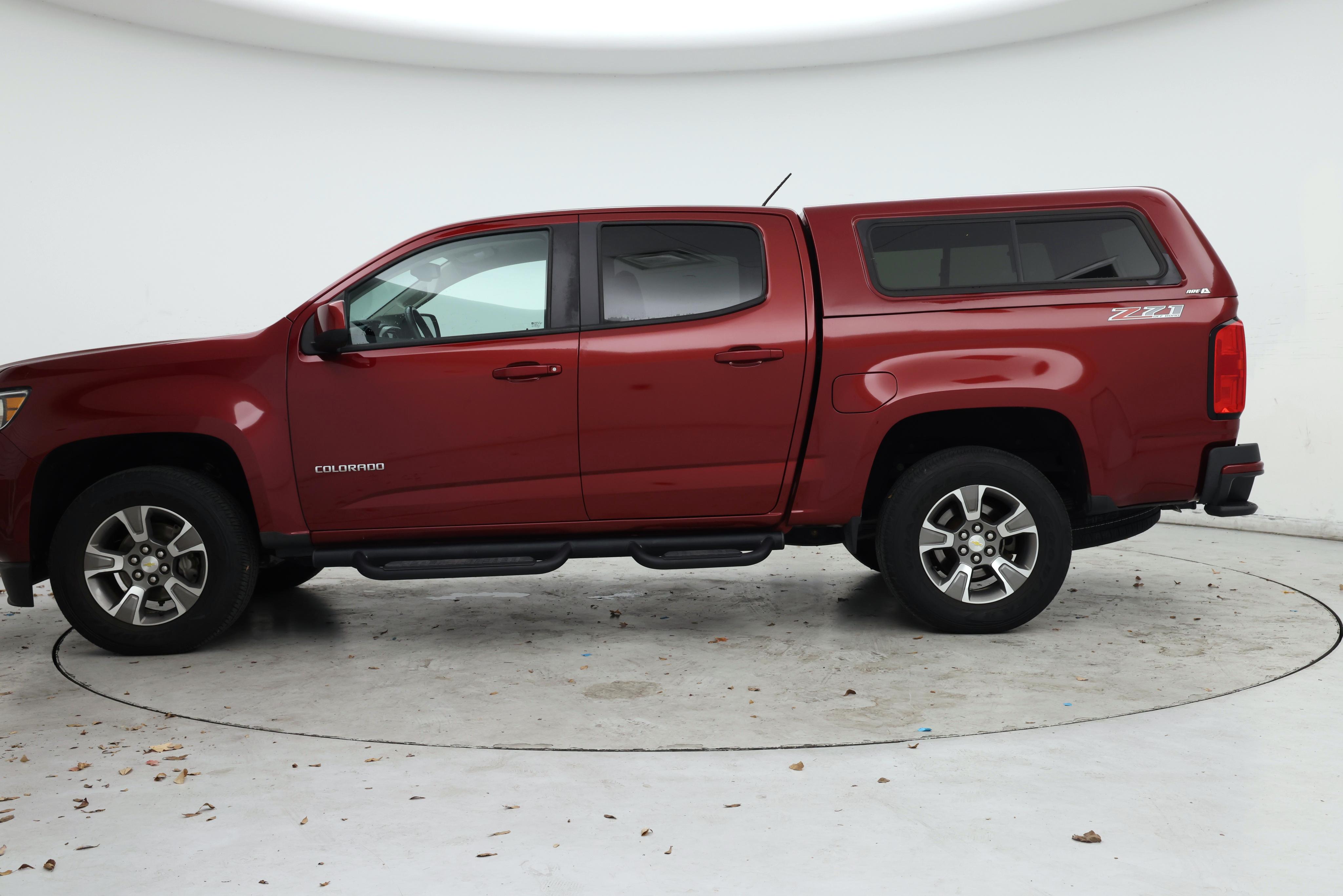 Thumbnail: 2019 Chevrolet Colorado - 3