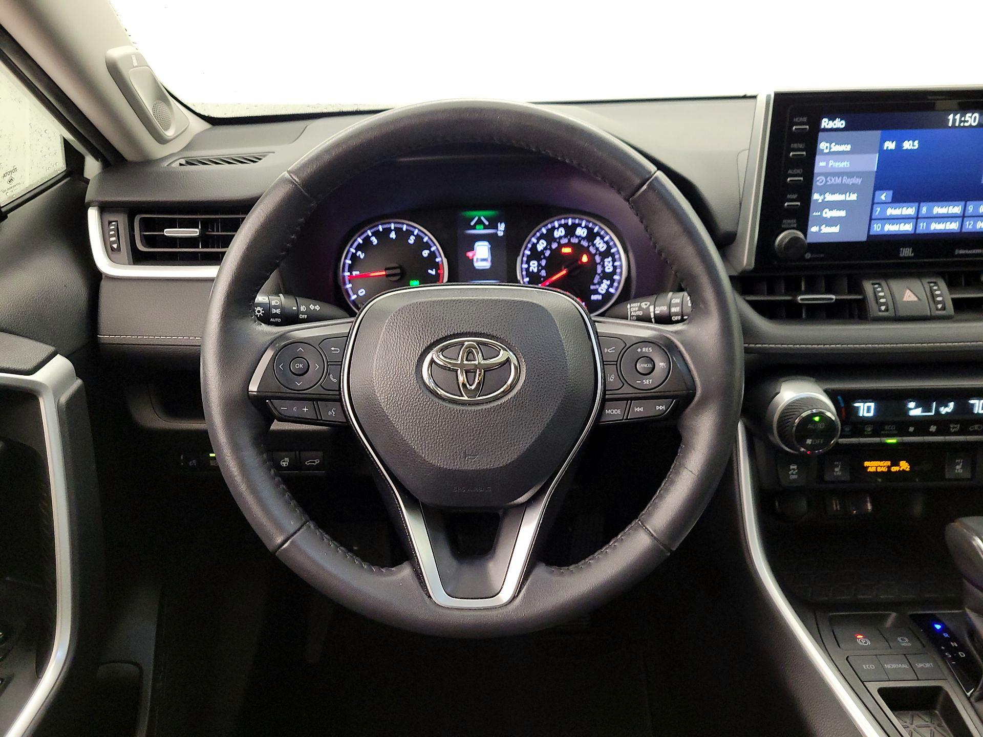 Thumbnail: 2021 Toyota RAV4 - 10