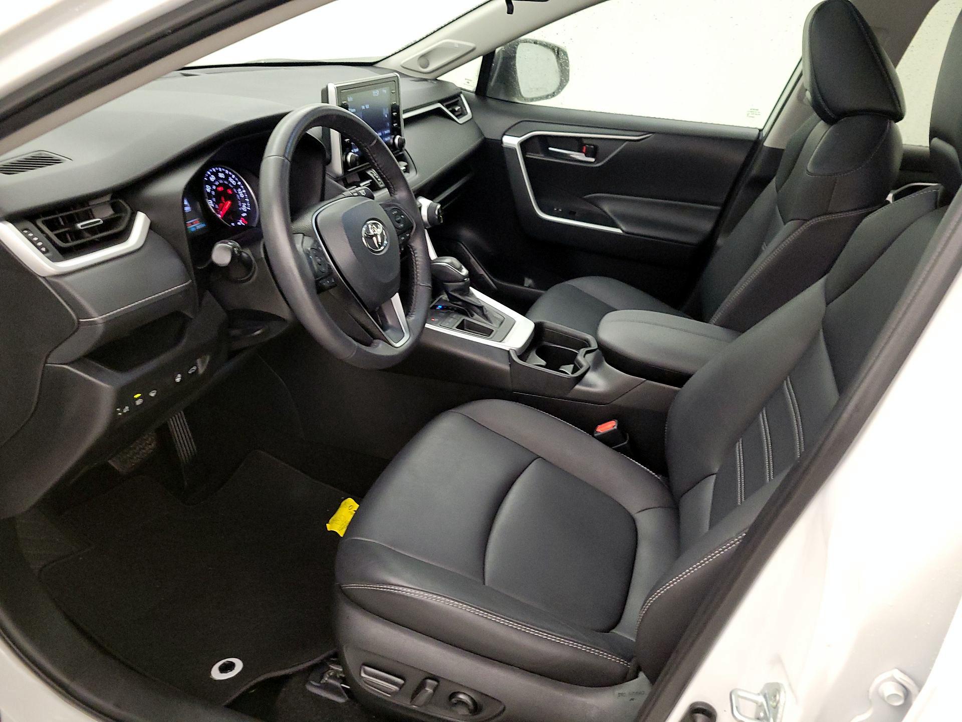 Thumbnail: 2021 Toyota RAV4 - 11