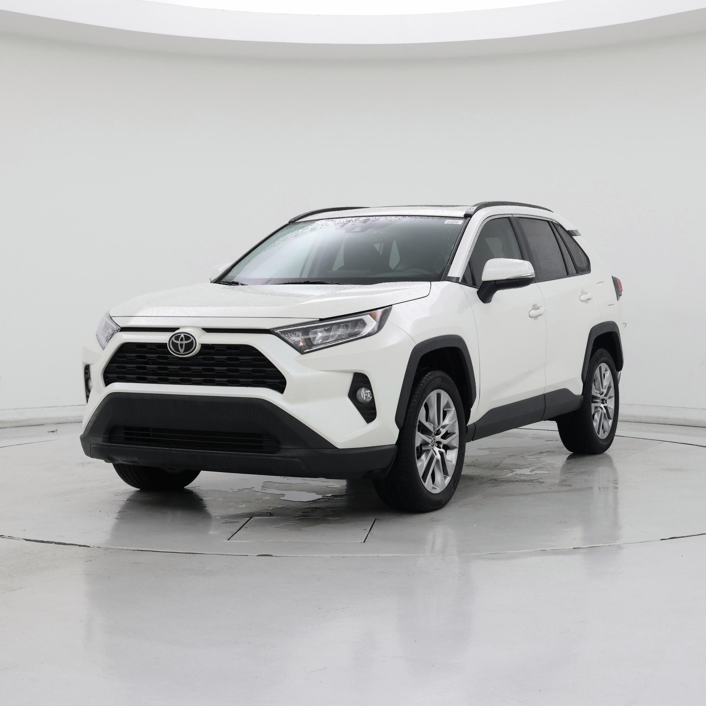 Thumbnail: 2021 Toyota RAV4 - 4