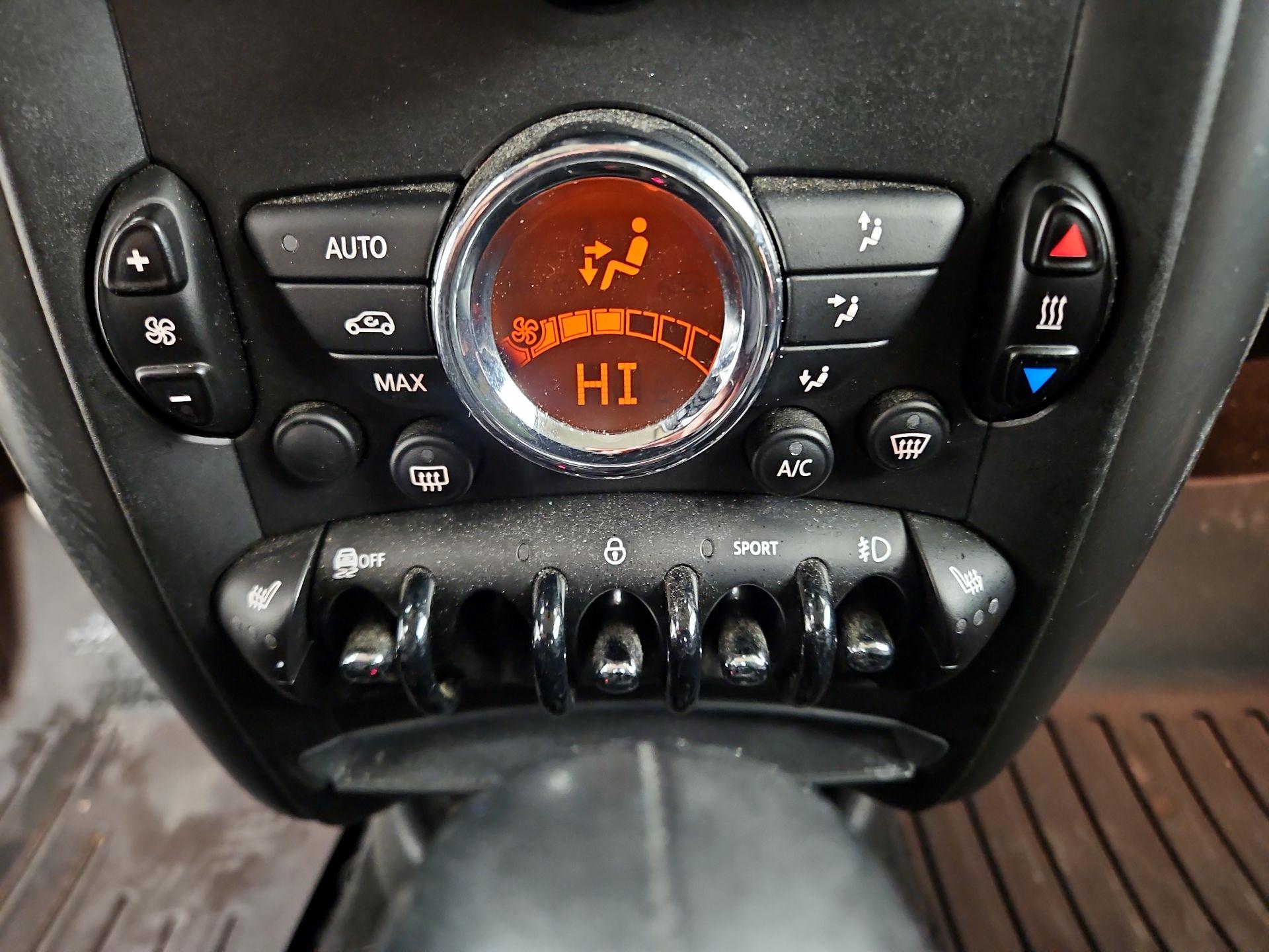 Thumbnail: 2016 MINI Cooper Countryman - 15