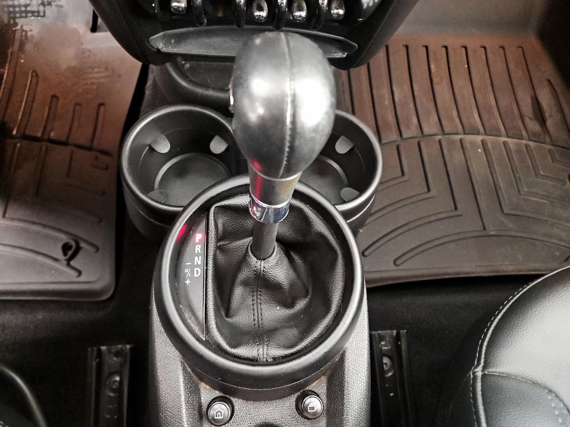 Thumbnail: 2016 MINI Cooper Countryman - 16