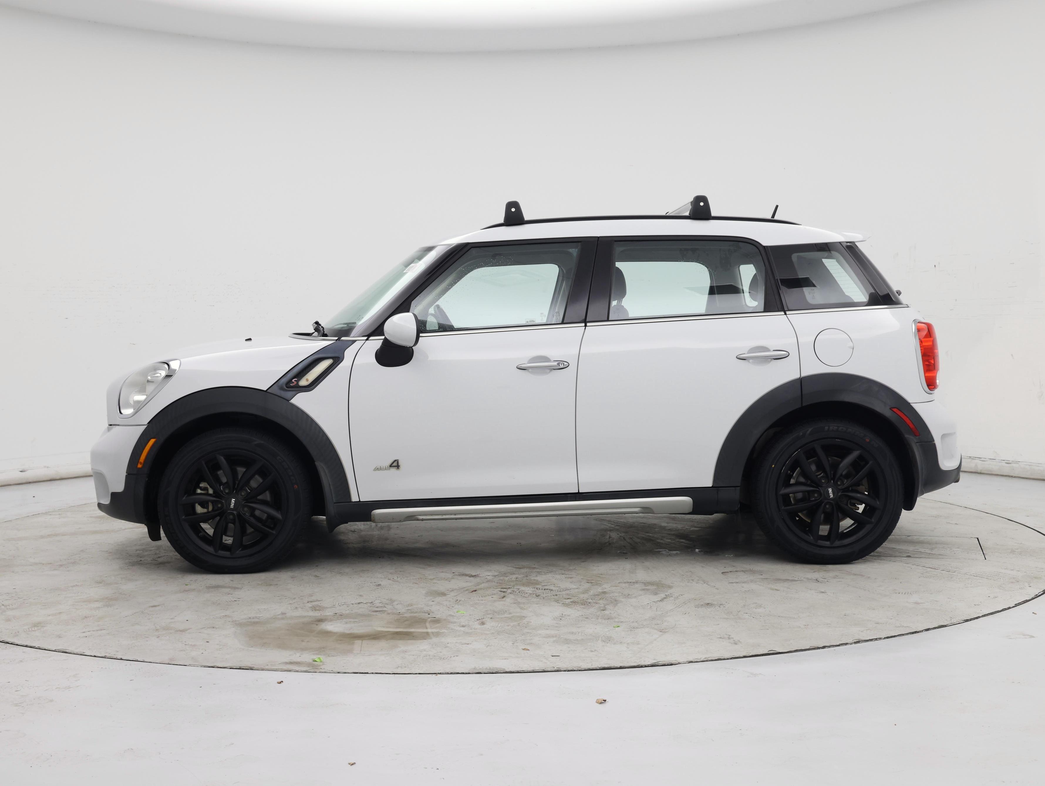 Thumbnail: 2016 MINI Cooper Countryman - 3