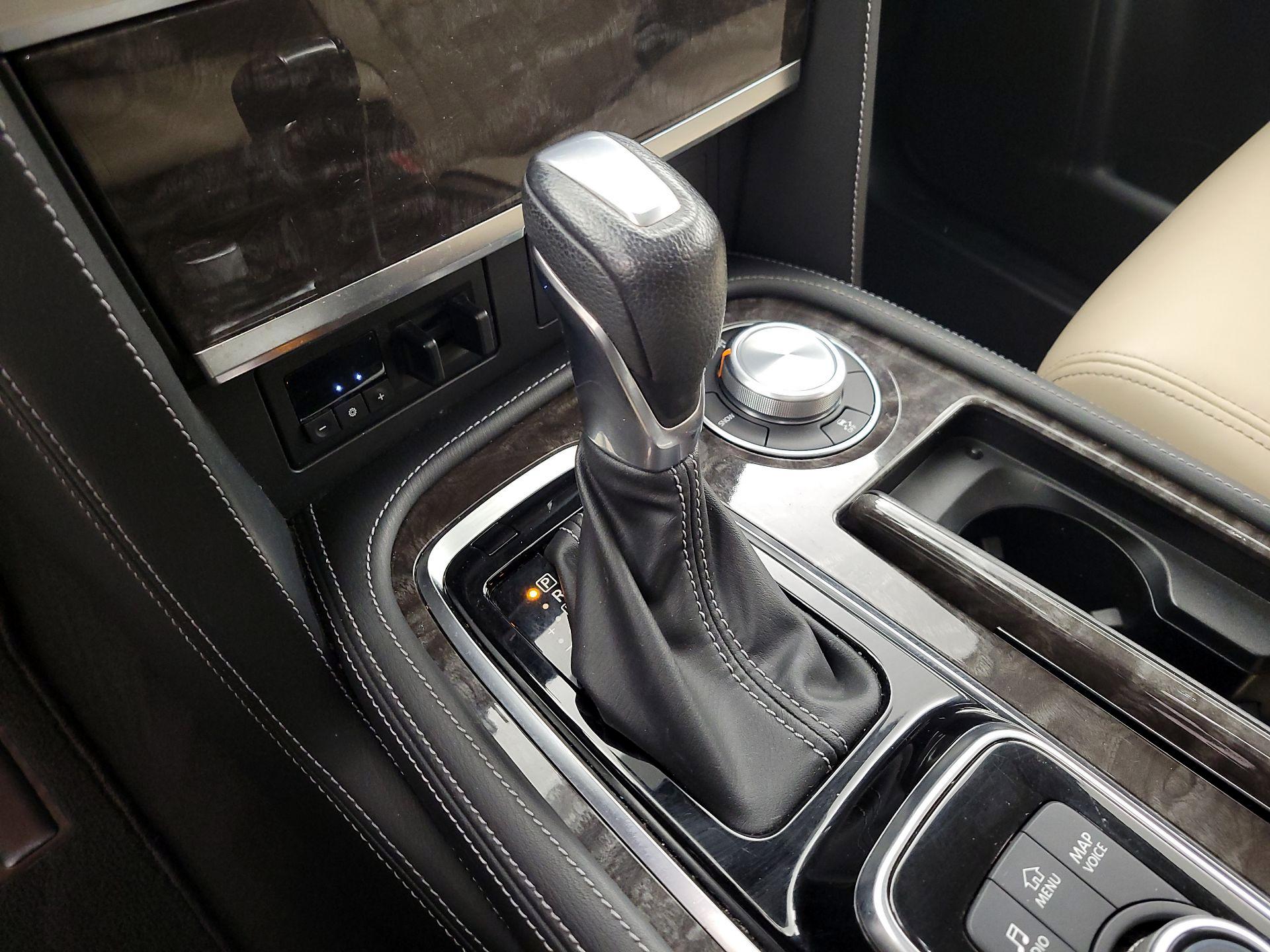 Thumbnail: 2022 Nissan Armada - 18