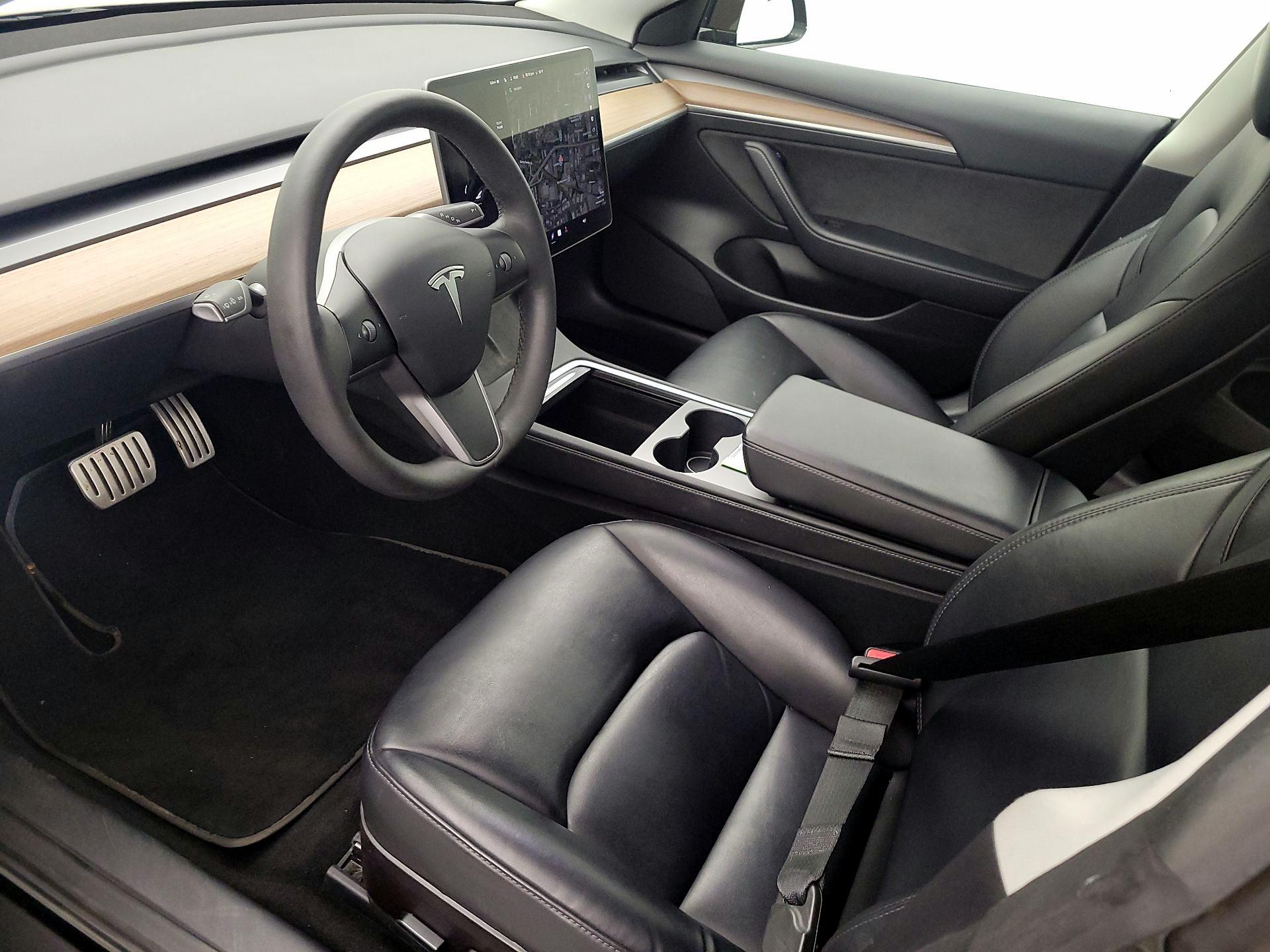 Thumbnail: 2023 Tesla Model 3 - 11