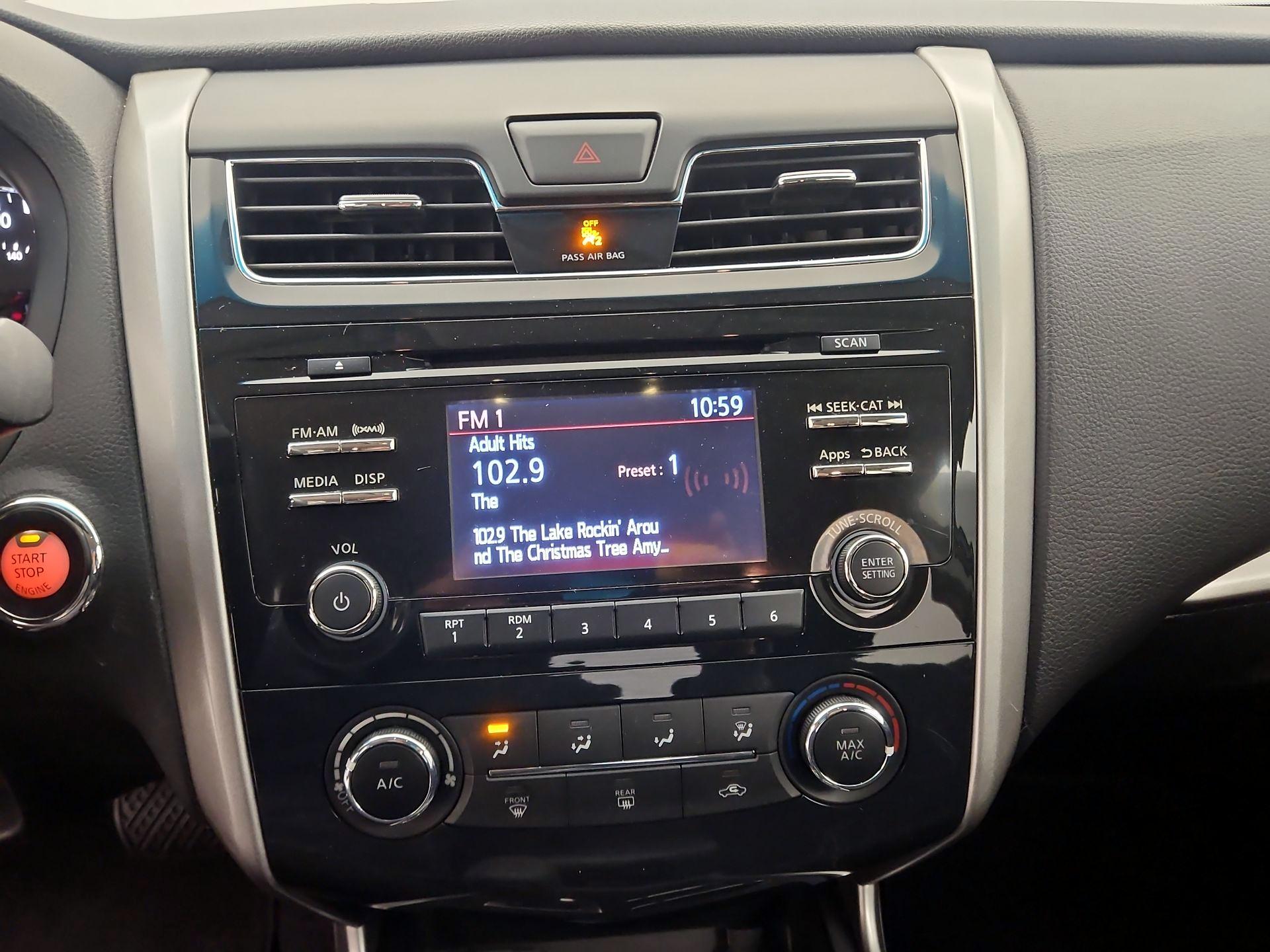 Thumbnail: 2015 Nissan Altima - 15