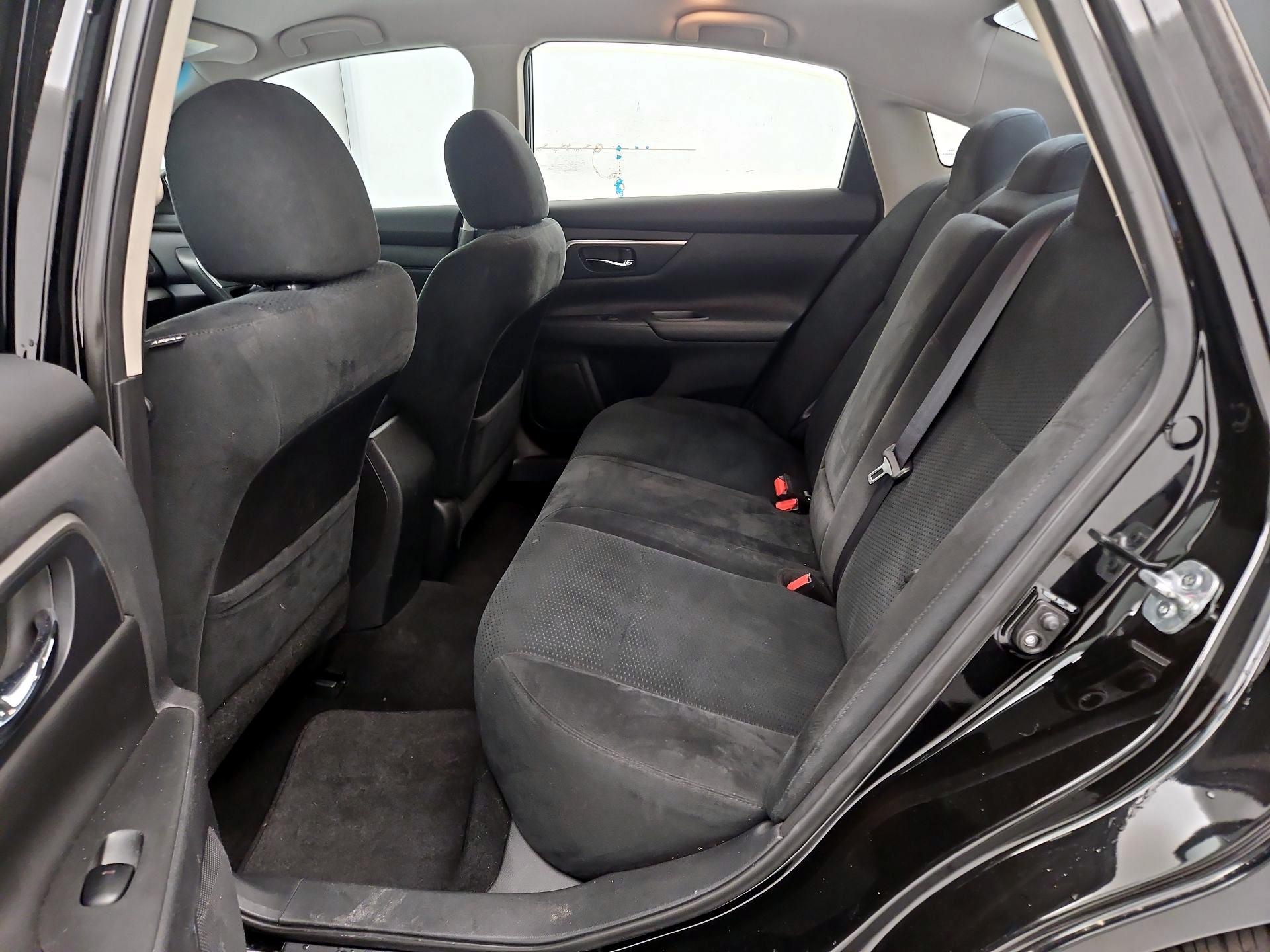 Thumbnail: 2015 Nissan Altima - 19