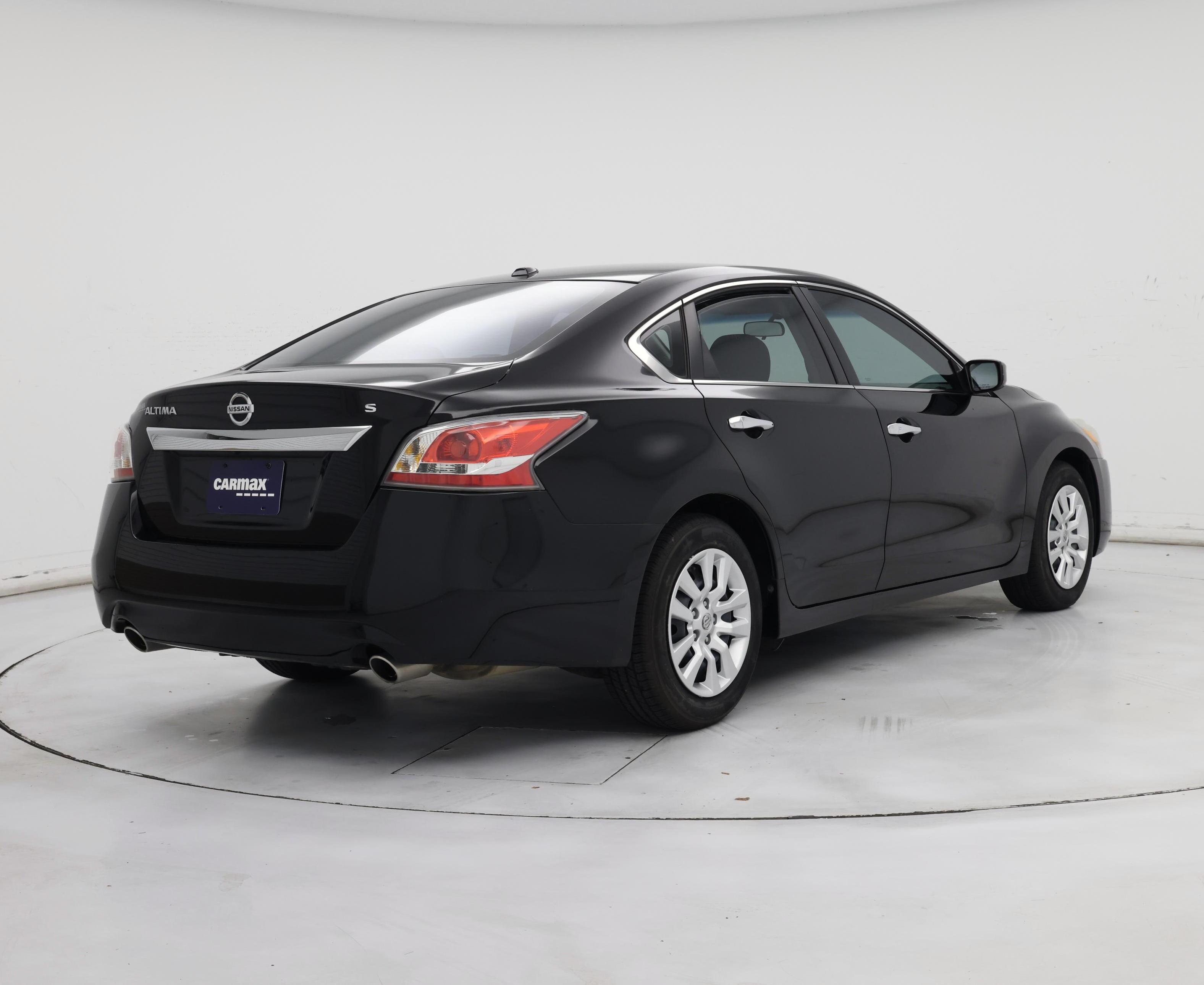 Thumbnail: 2015 Nissan Altima - 8