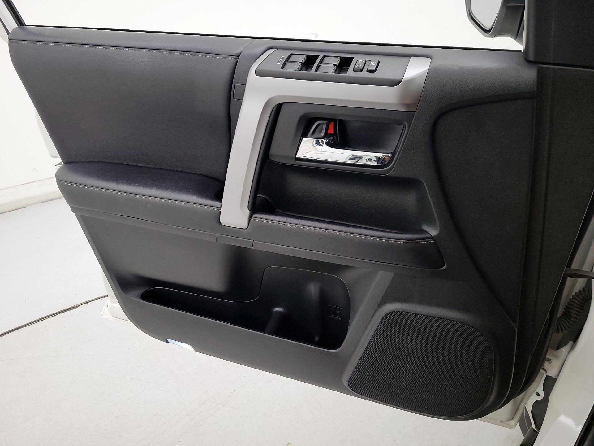 Thumbnail: 2021 Toyota 4Runner - 12