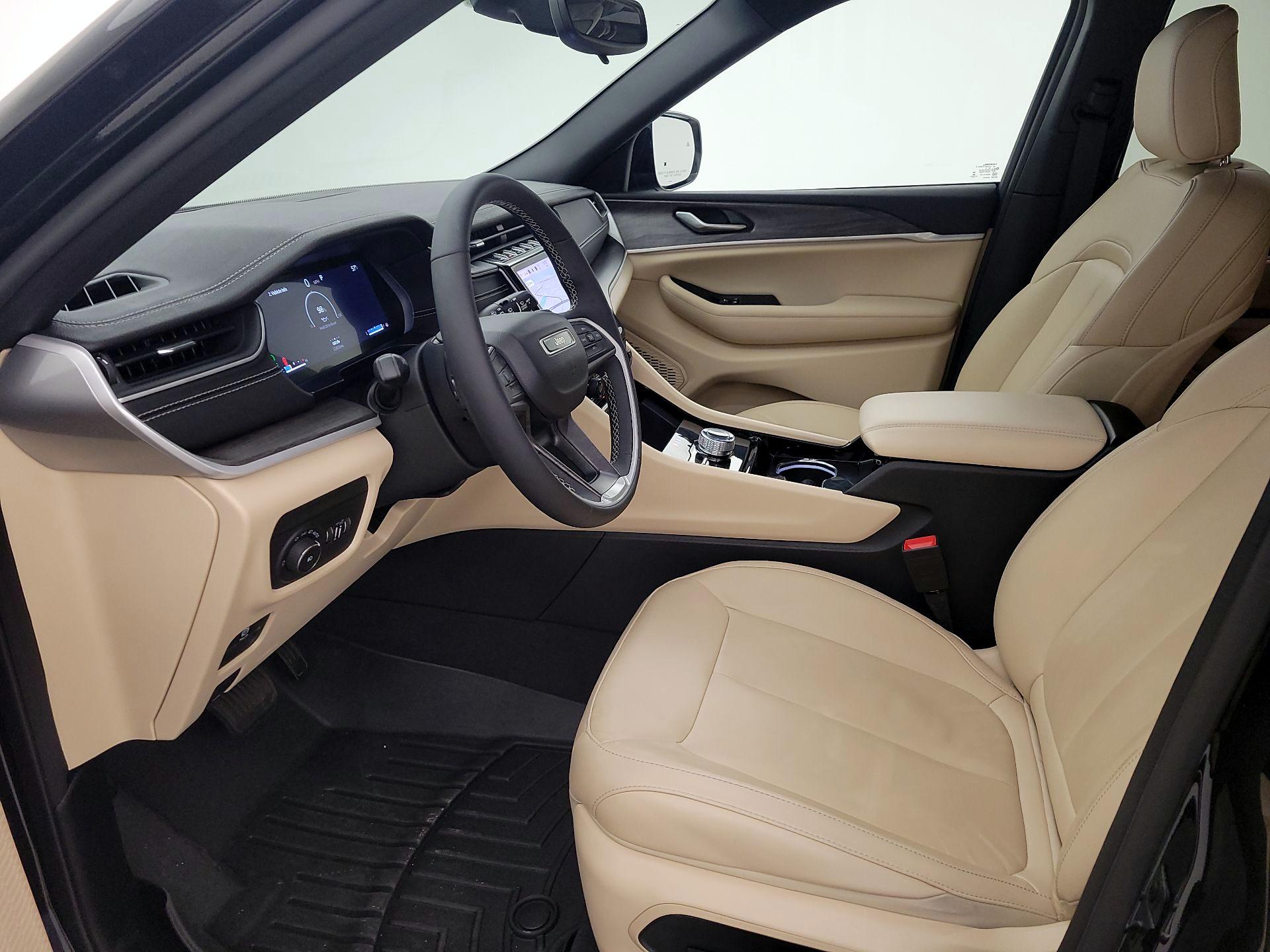 Thumbnail: 2023 Jeep Grand Cherokee - 11