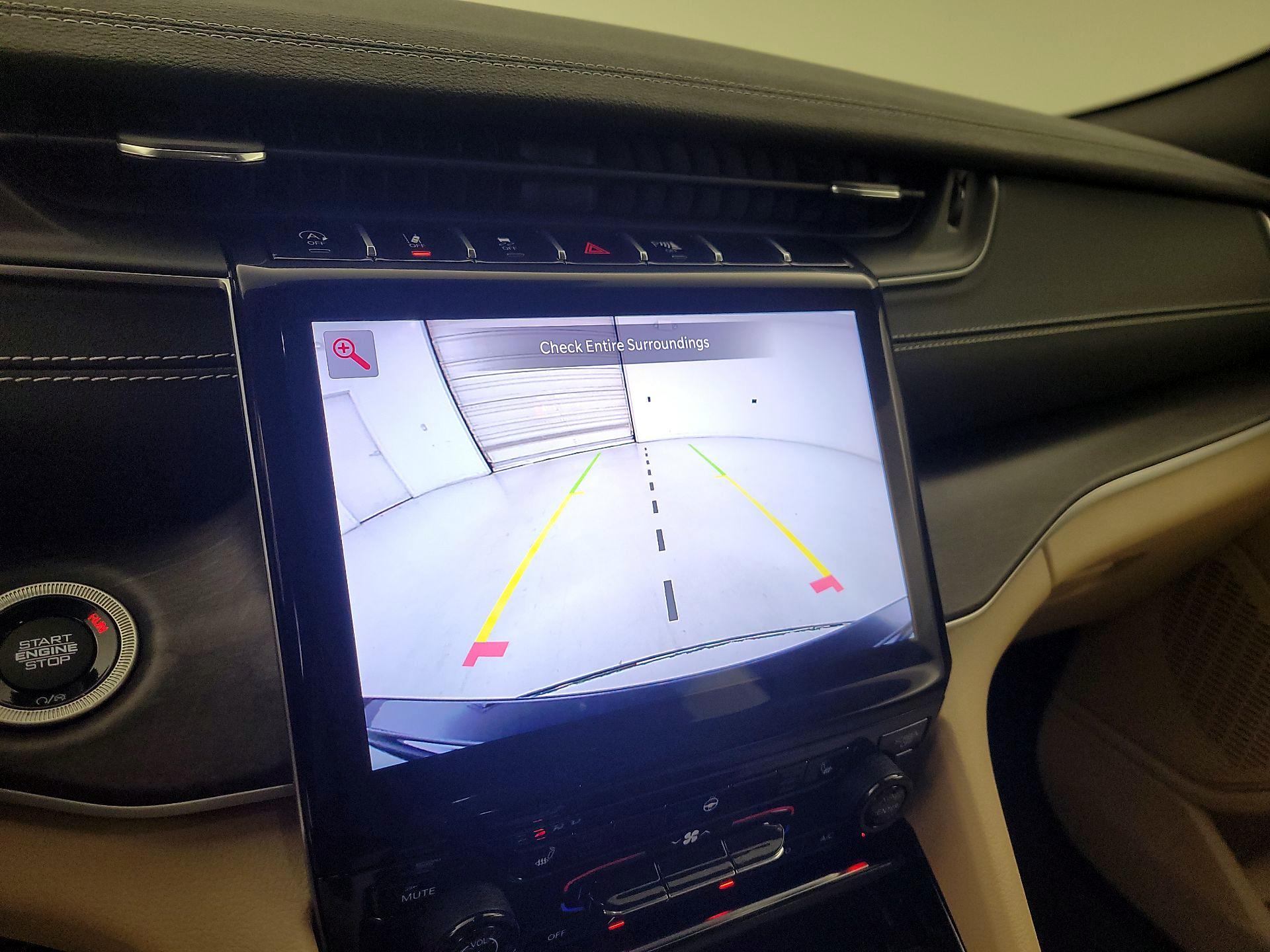 Thumbnail: 2023 Jeep Grand Cherokee - 15