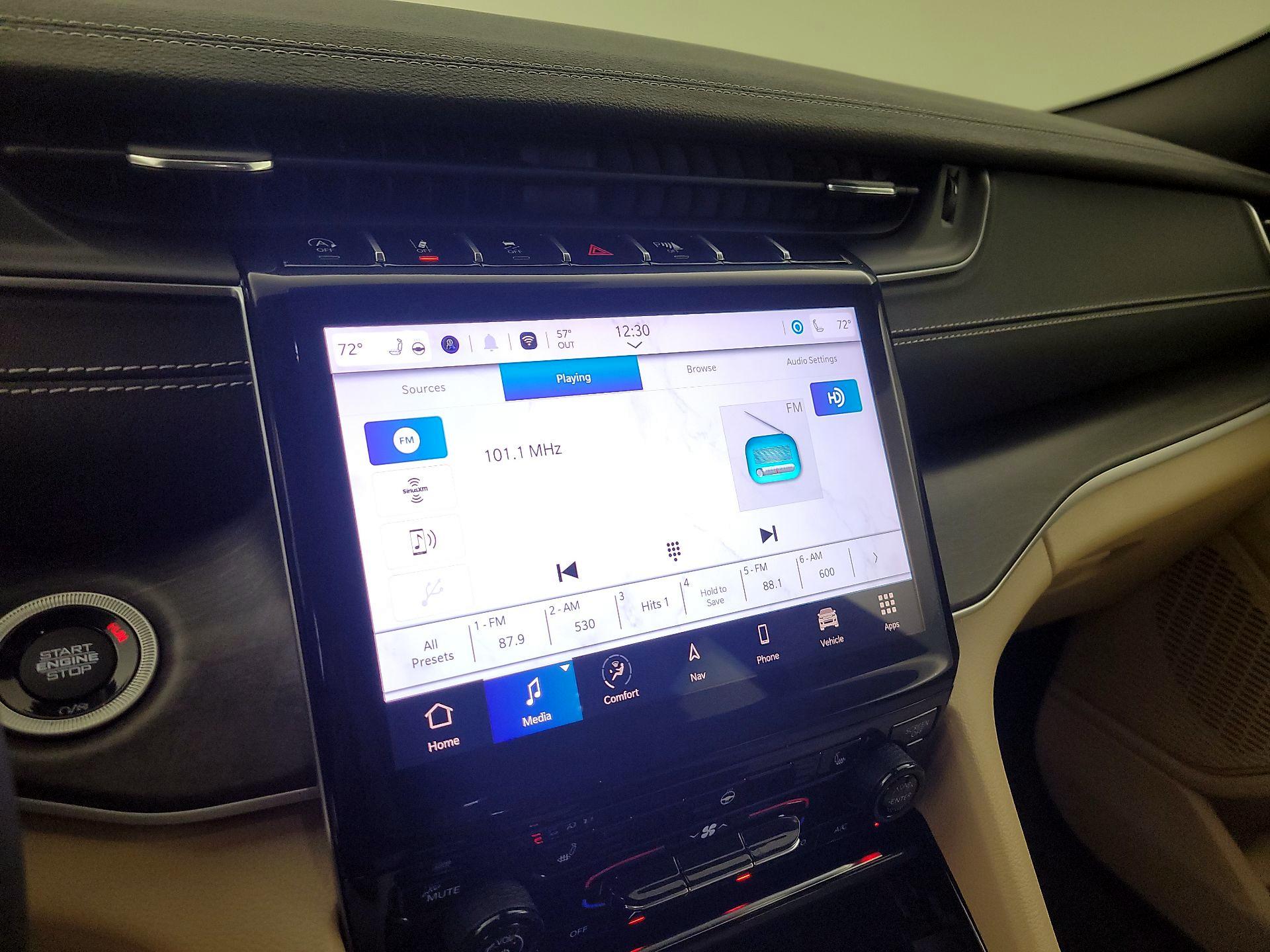 Thumbnail: 2023 Jeep Grand Cherokee - 16