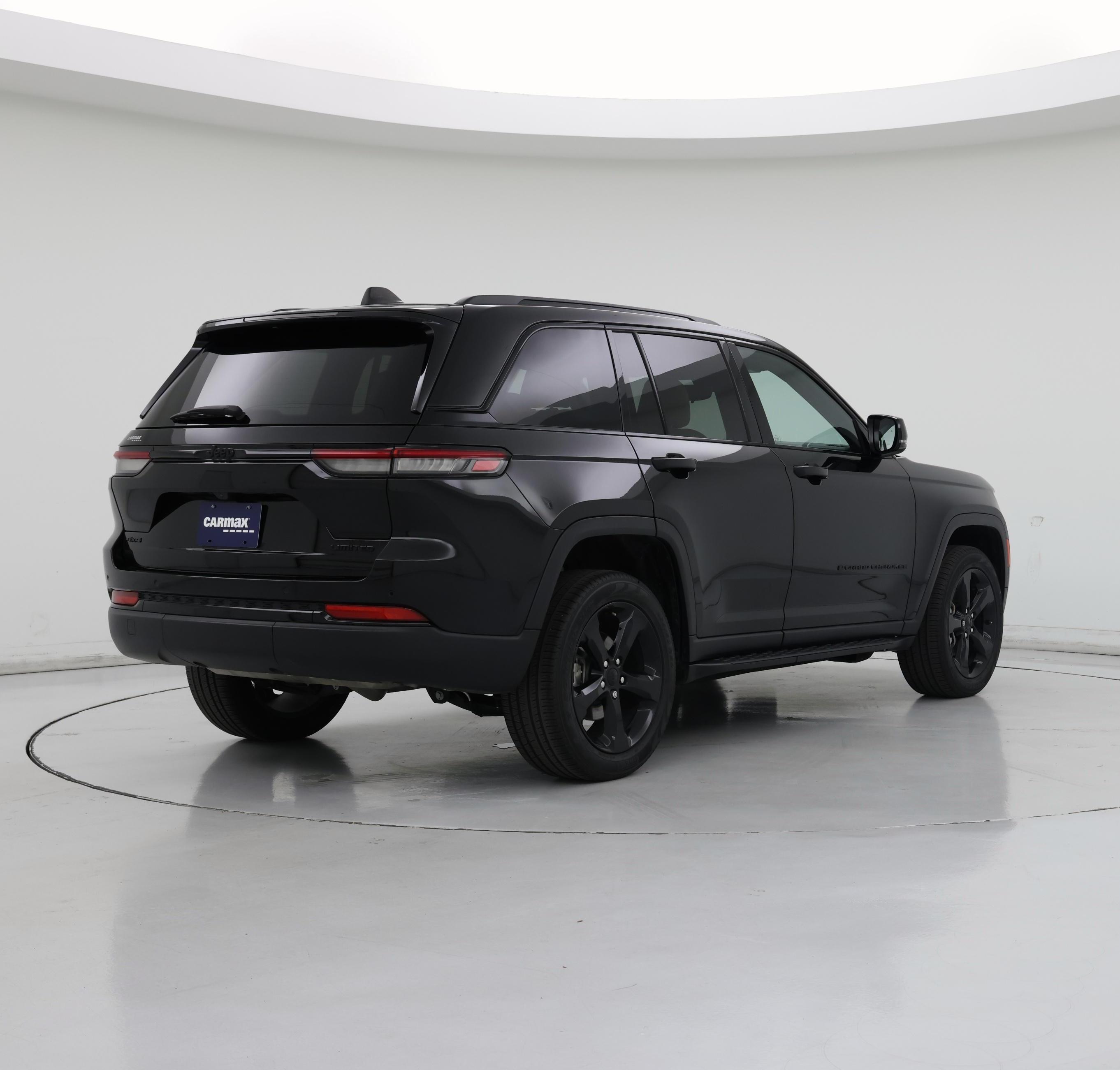 Thumbnail: 2023 Jeep Grand Cherokee - 8
