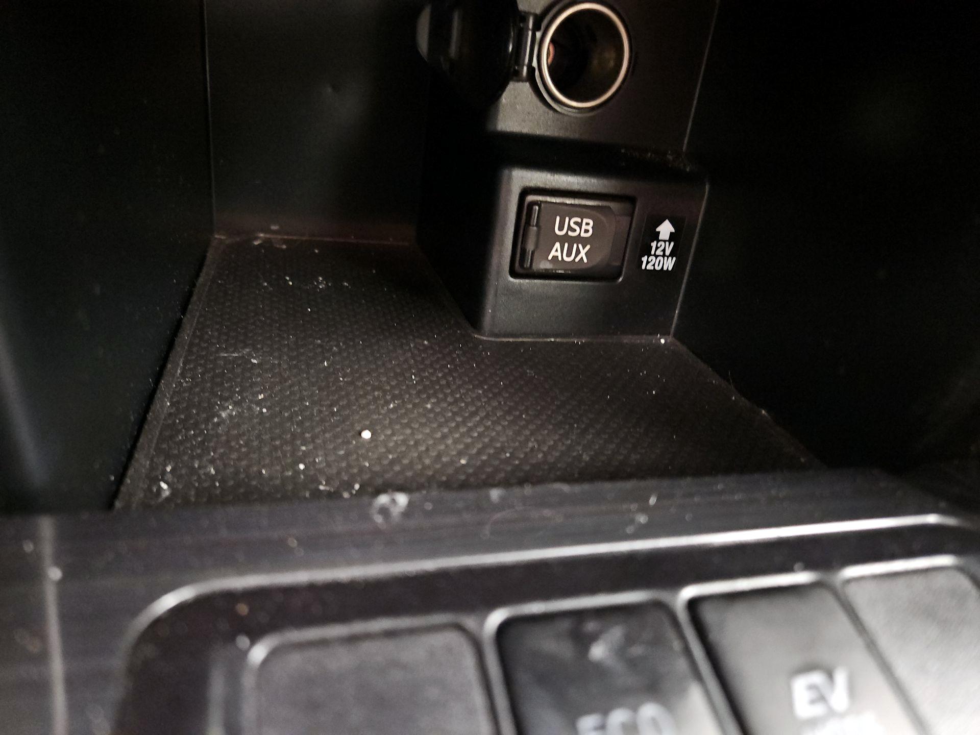 Thumbnail: 2014 Toyota Camry - 17