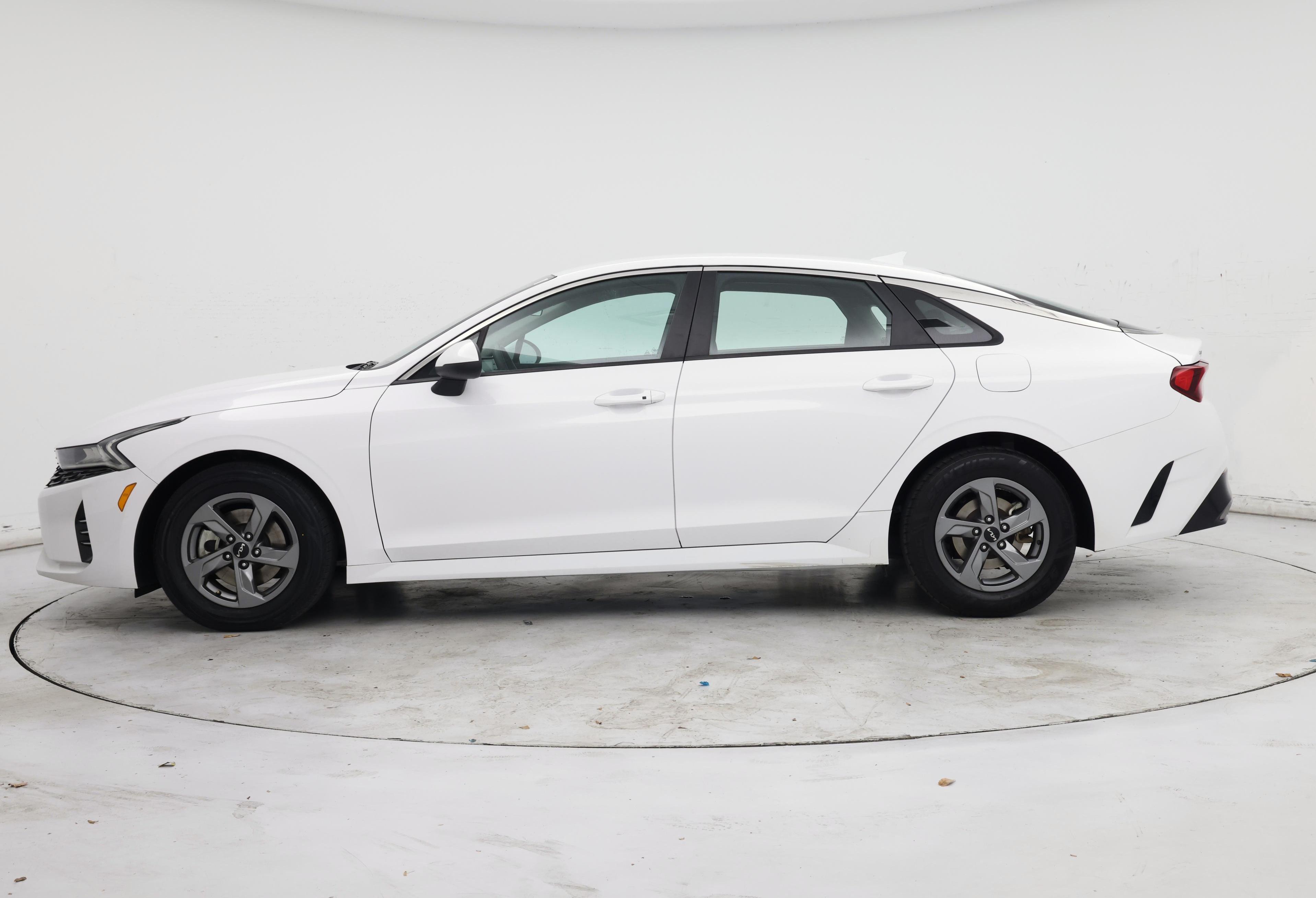 Thumbnail: 2022 Kia K5 - 3