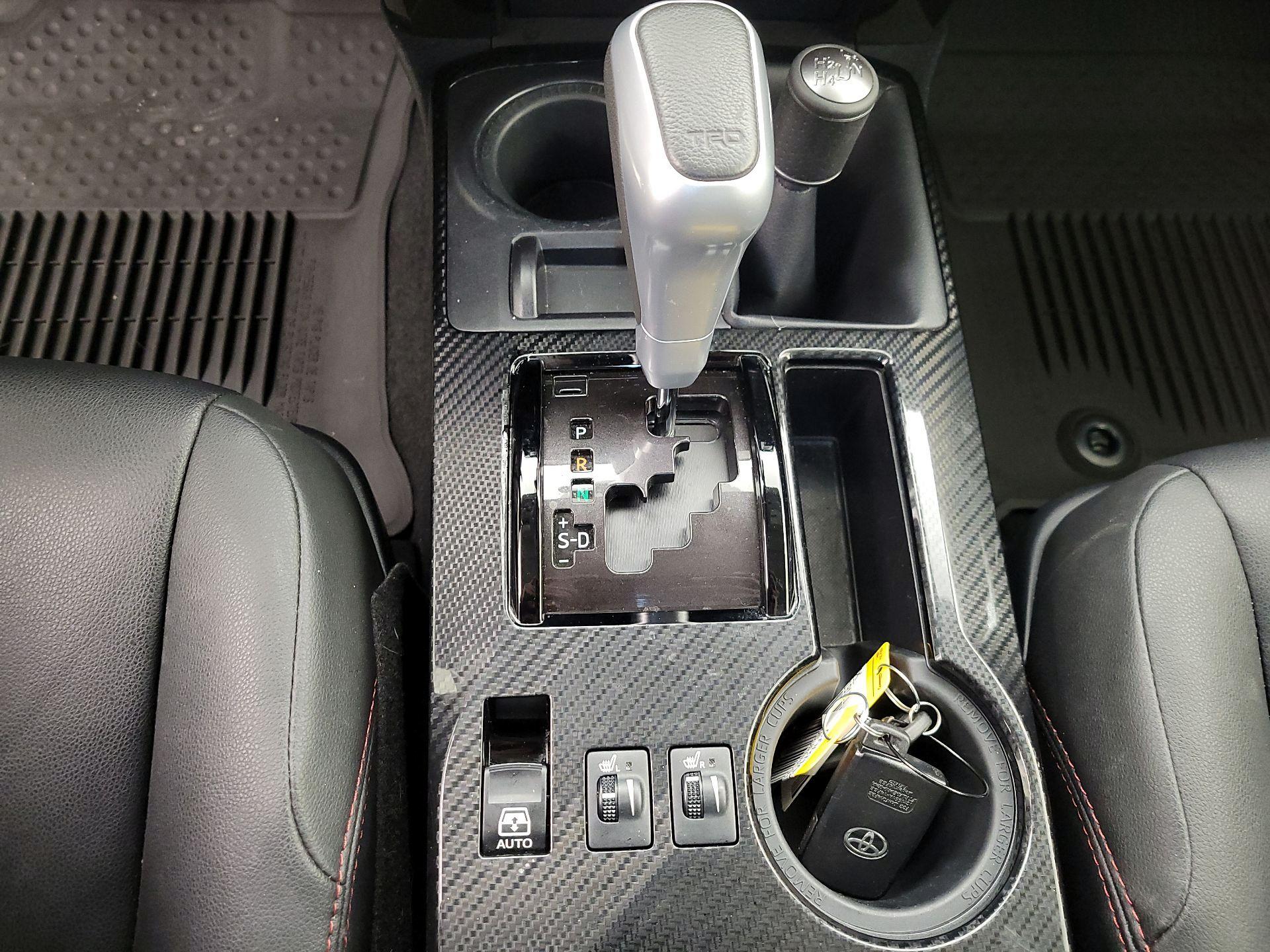 Thumbnail: 2021 Toyota 4Runner - 18