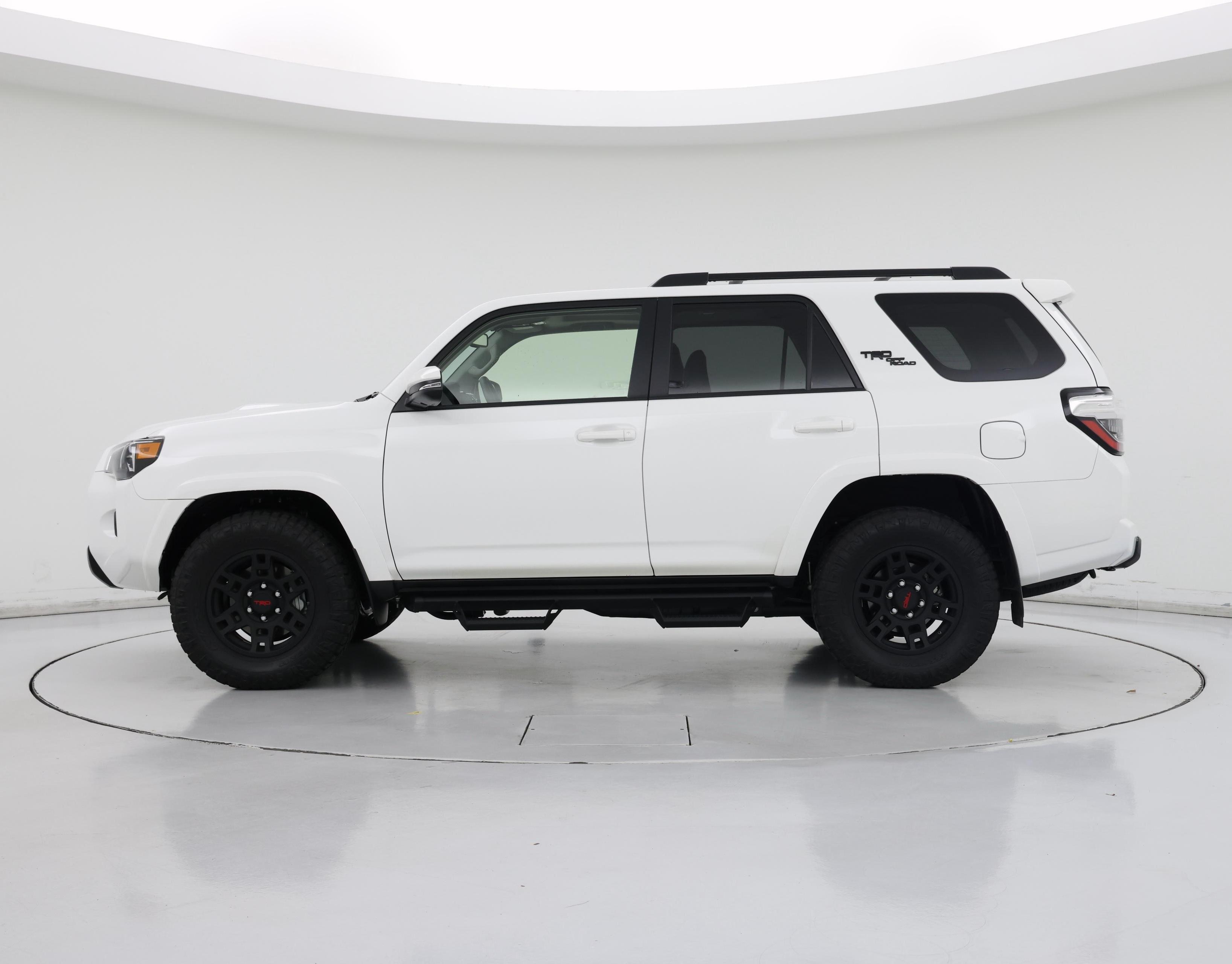 Thumbnail: 2021 Toyota 4Runner - 3