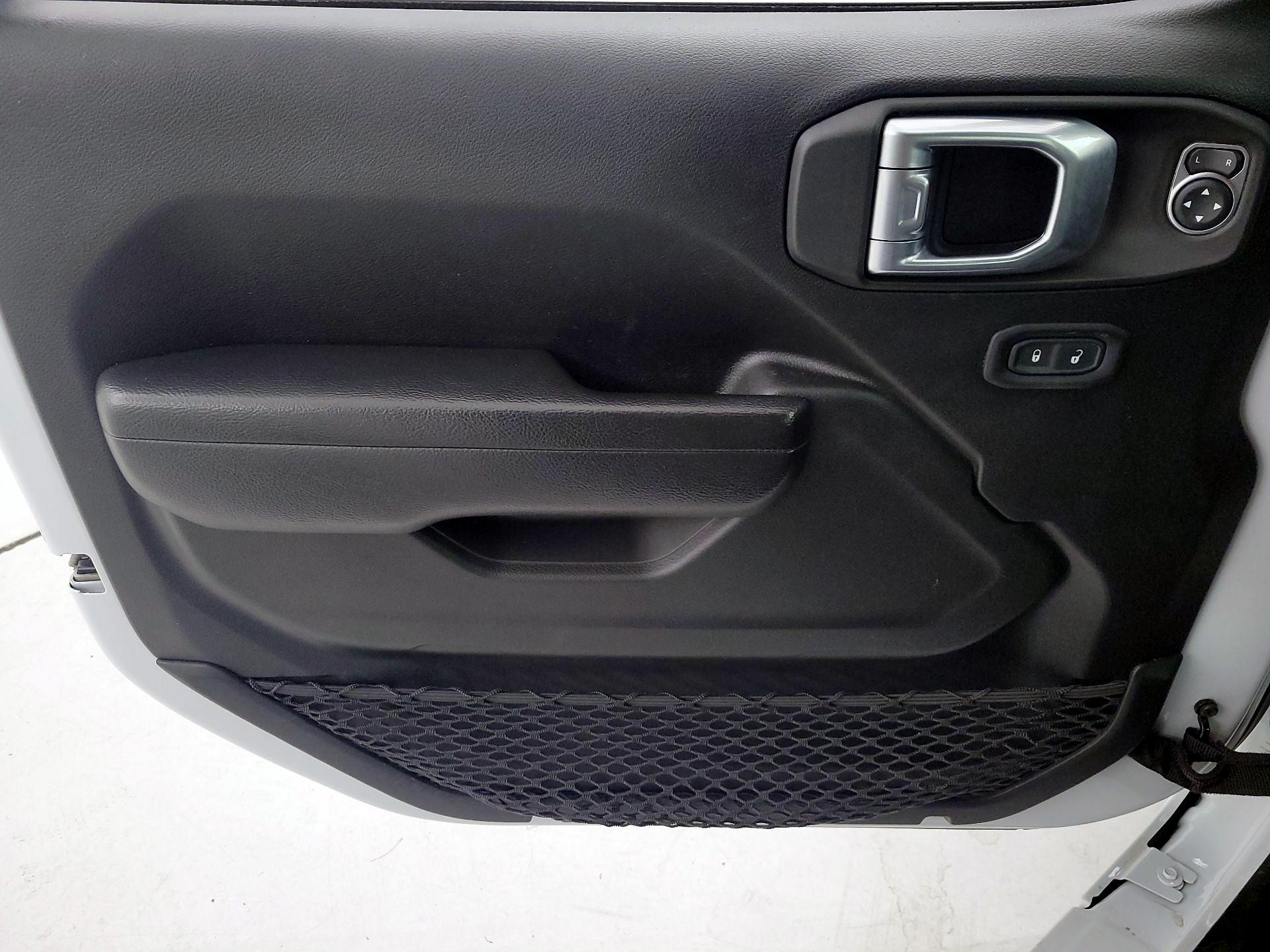 Thumbnail: 2022 Jeep Wrangler - 12