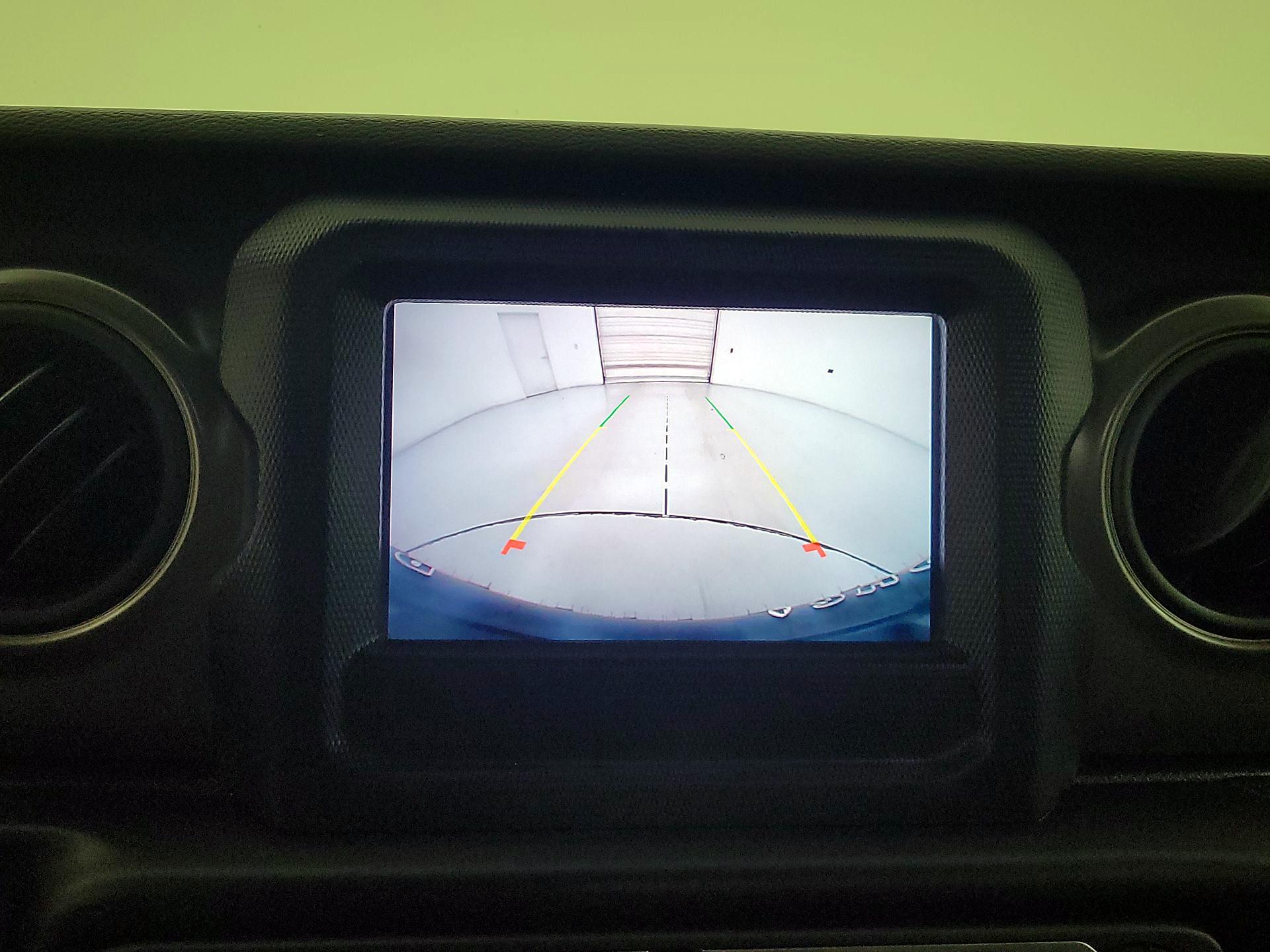 Thumbnail: 2022 Jeep Wrangler - 14