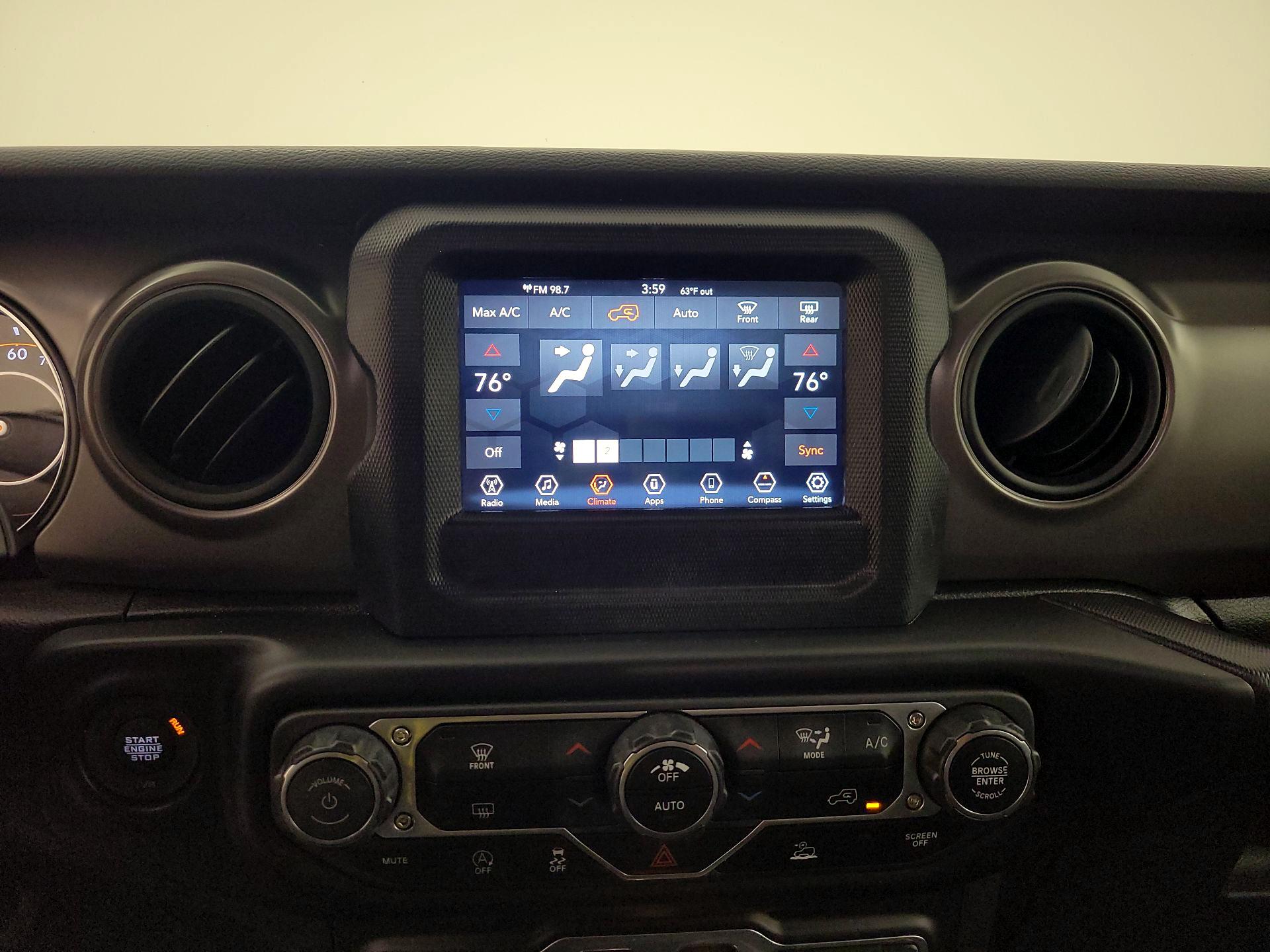 Thumbnail: 2022 Jeep Wrangler - 16