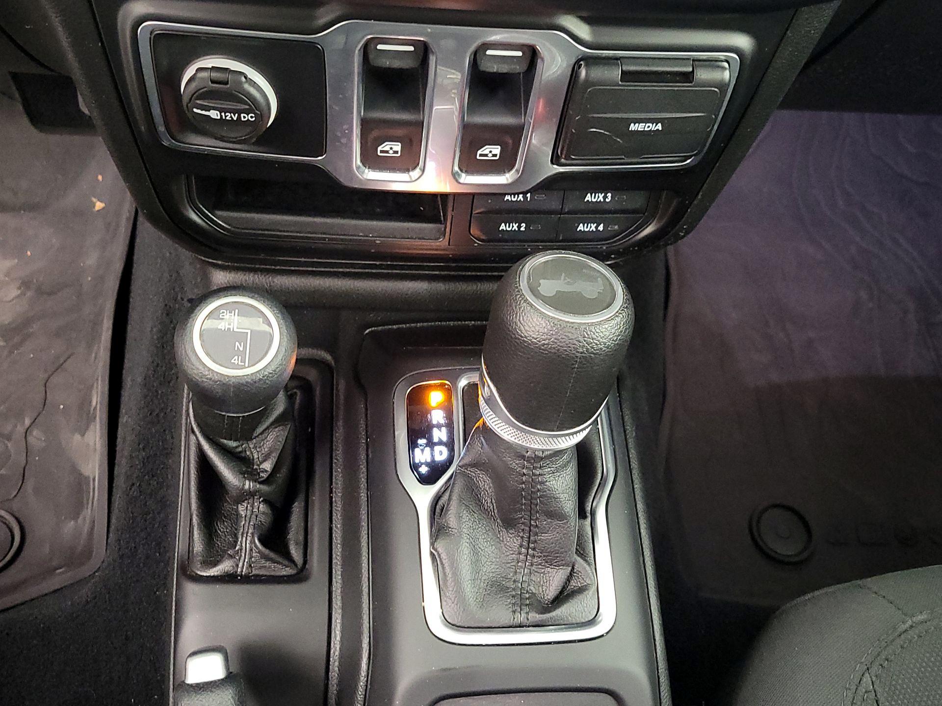 Thumbnail: 2022 Jeep Wrangler - 17