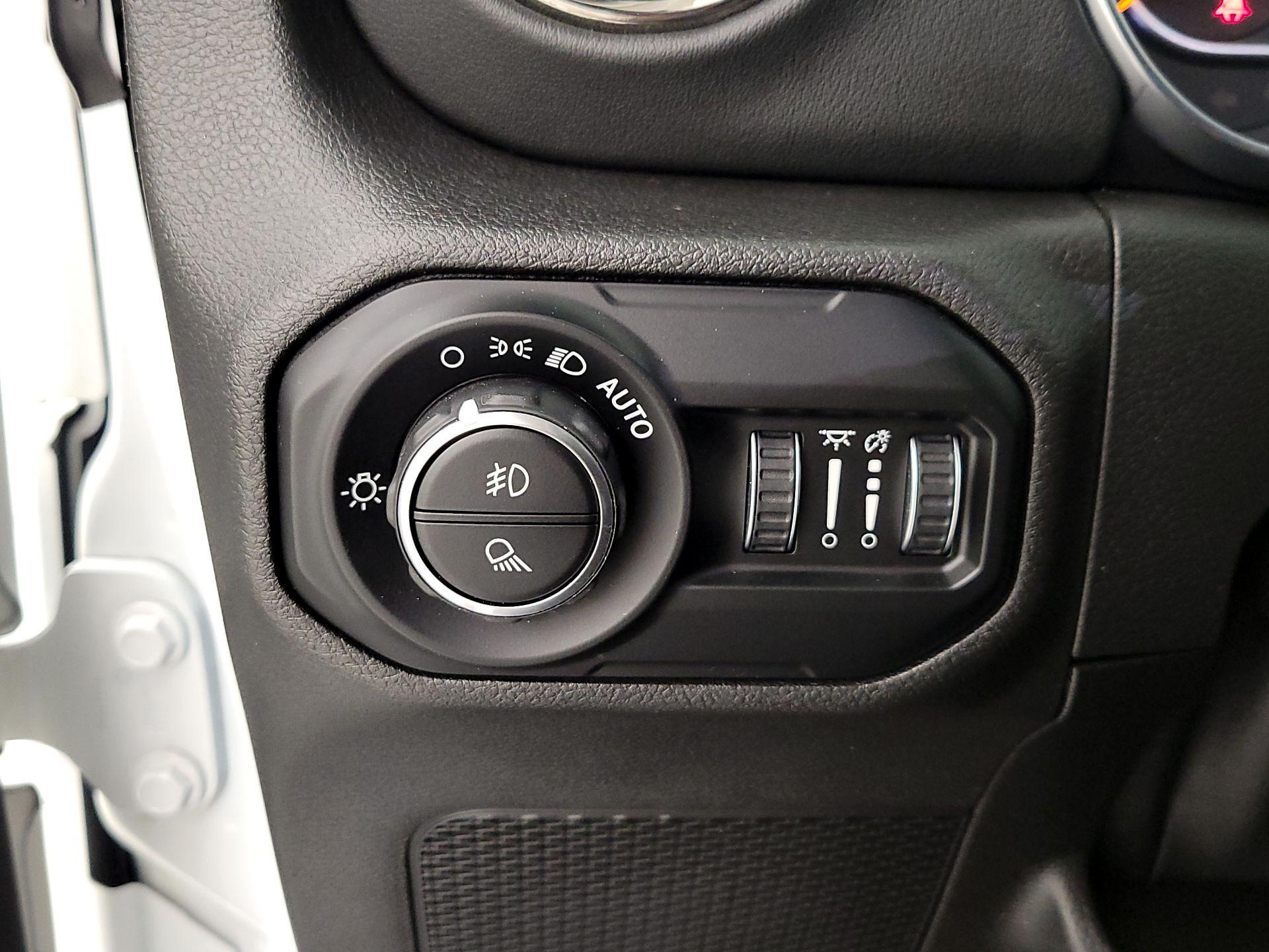 Thumbnail: 2021 Jeep Gladiator - 13