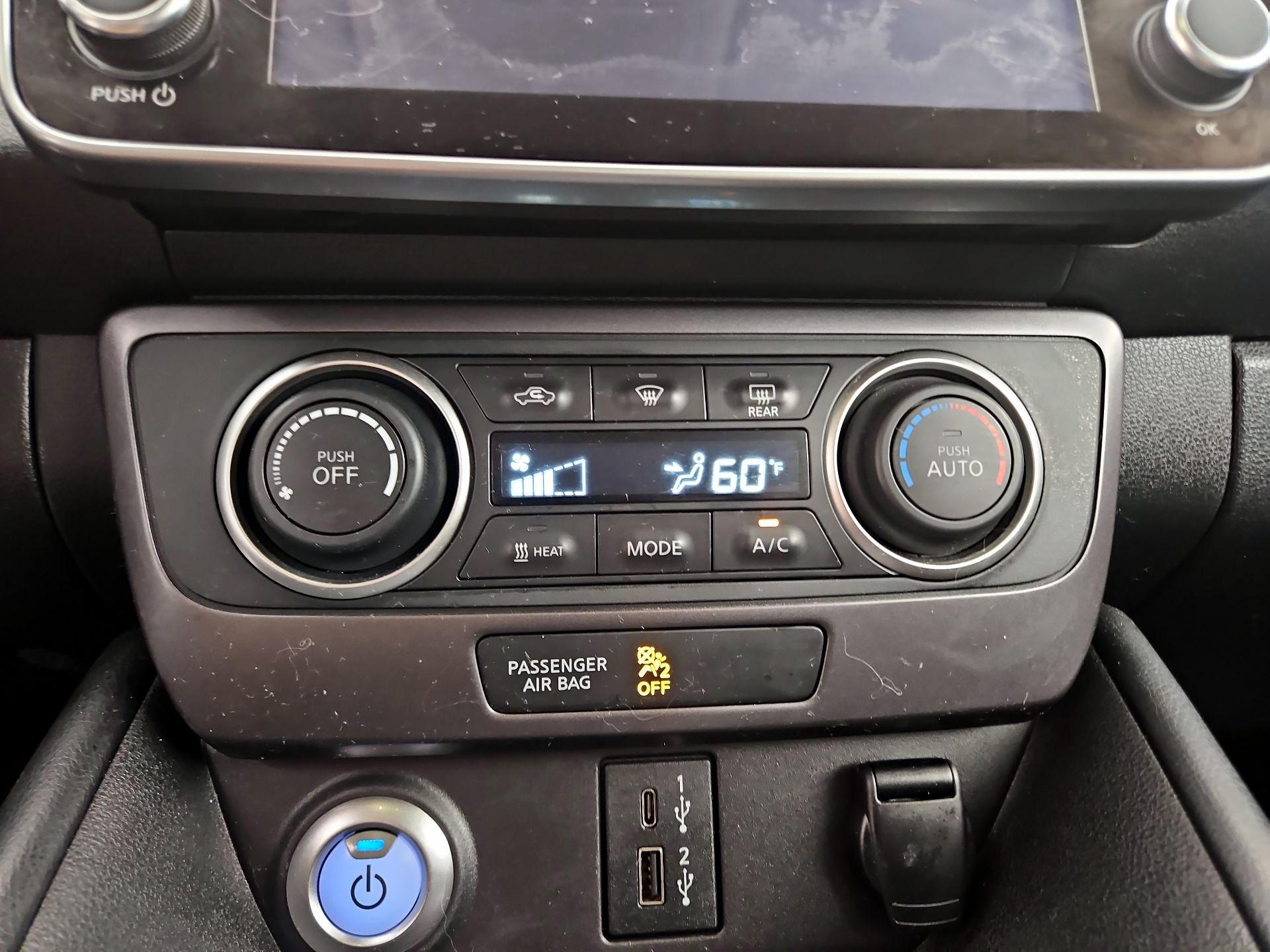 Thumbnail: 2020 Nissan Leaf - 16