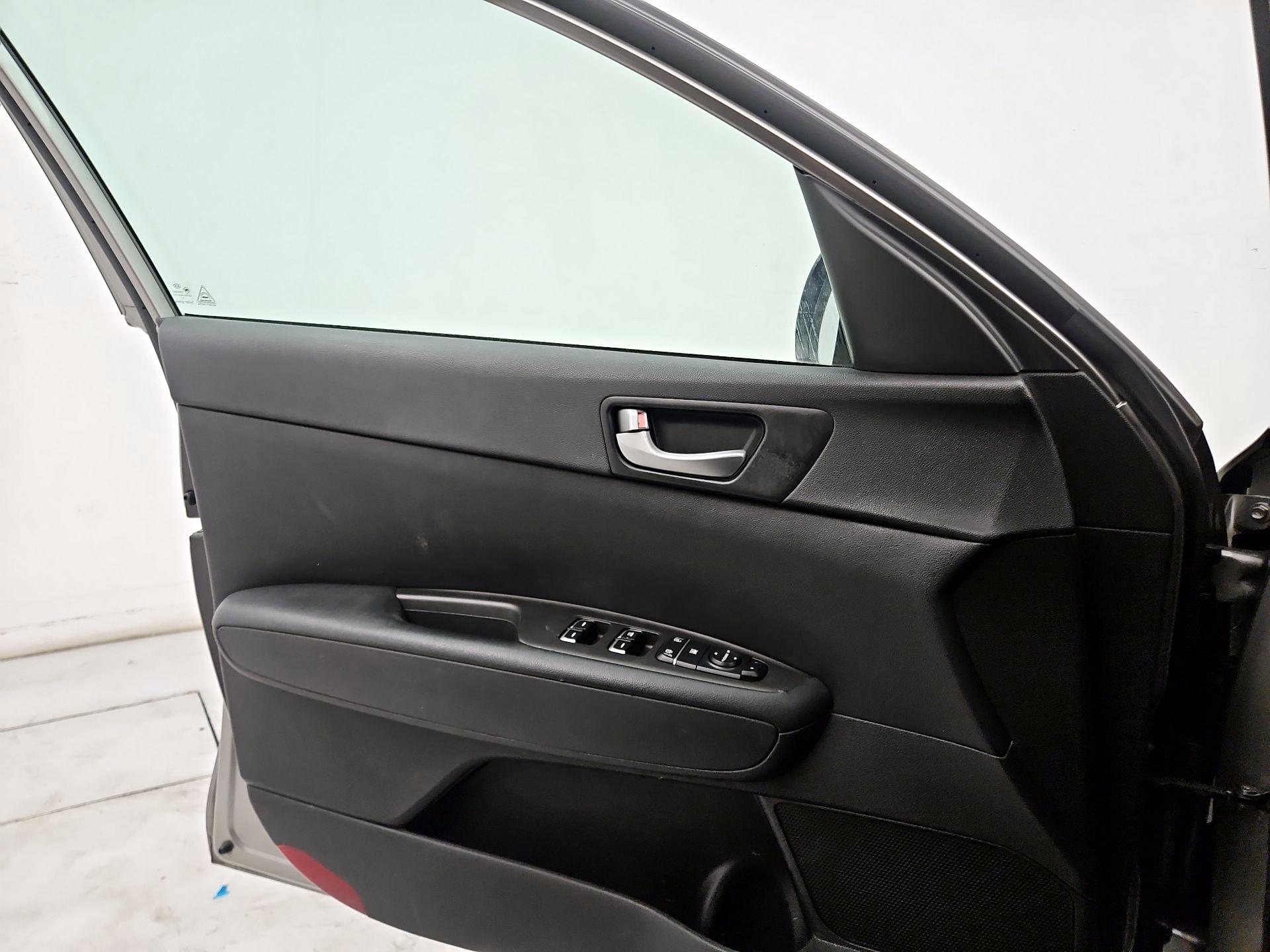 Thumbnail: 2018 Kia Optima - 12