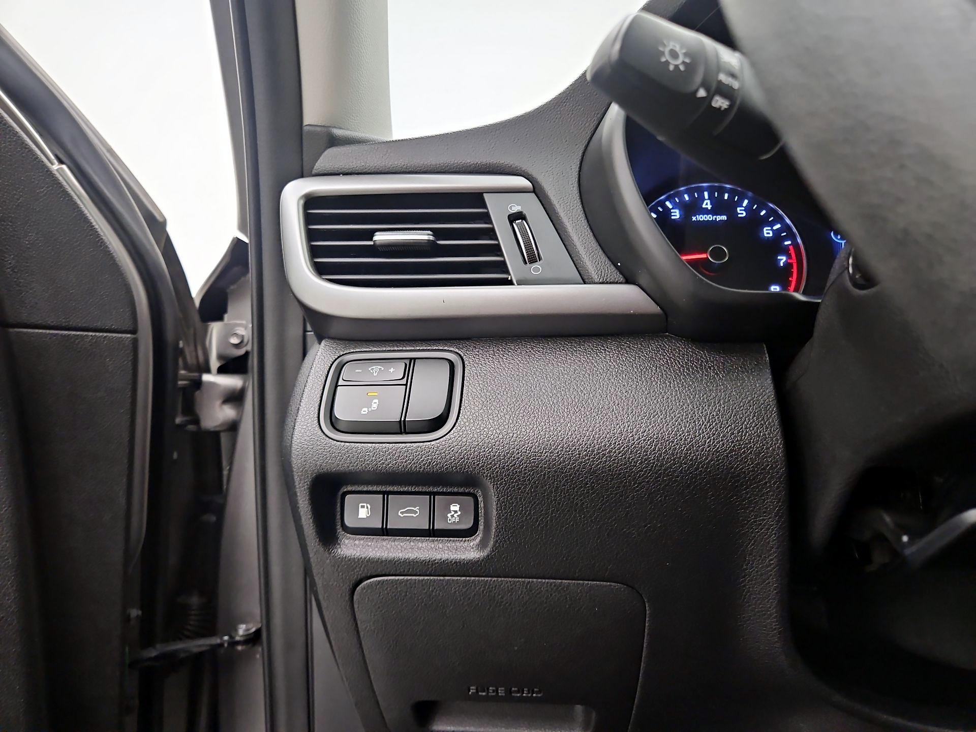 Thumbnail: 2018 Kia Optima - 13