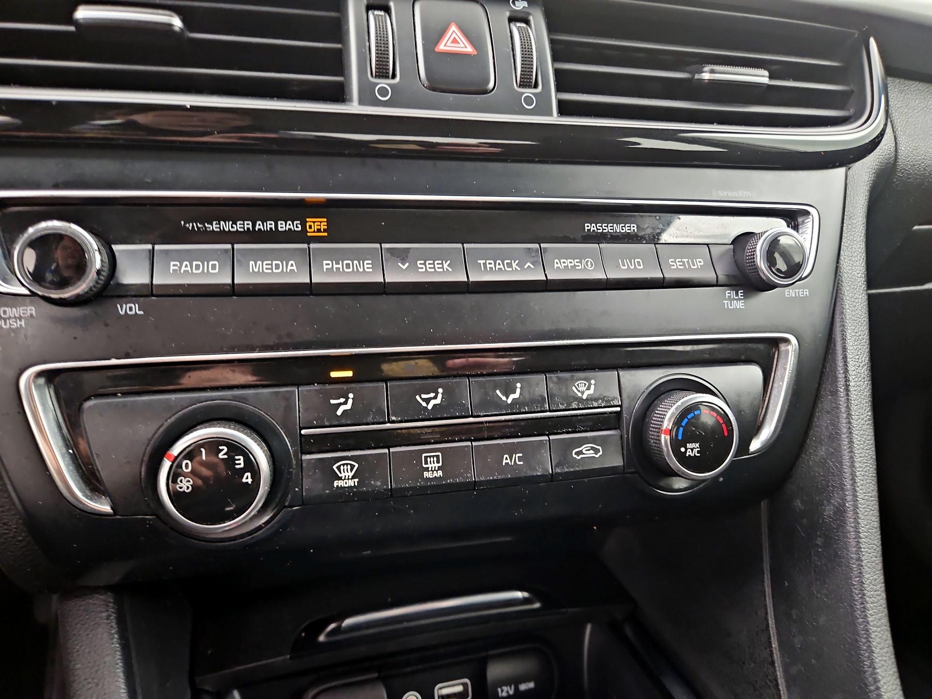 Thumbnail: 2018 Kia Optima - 16