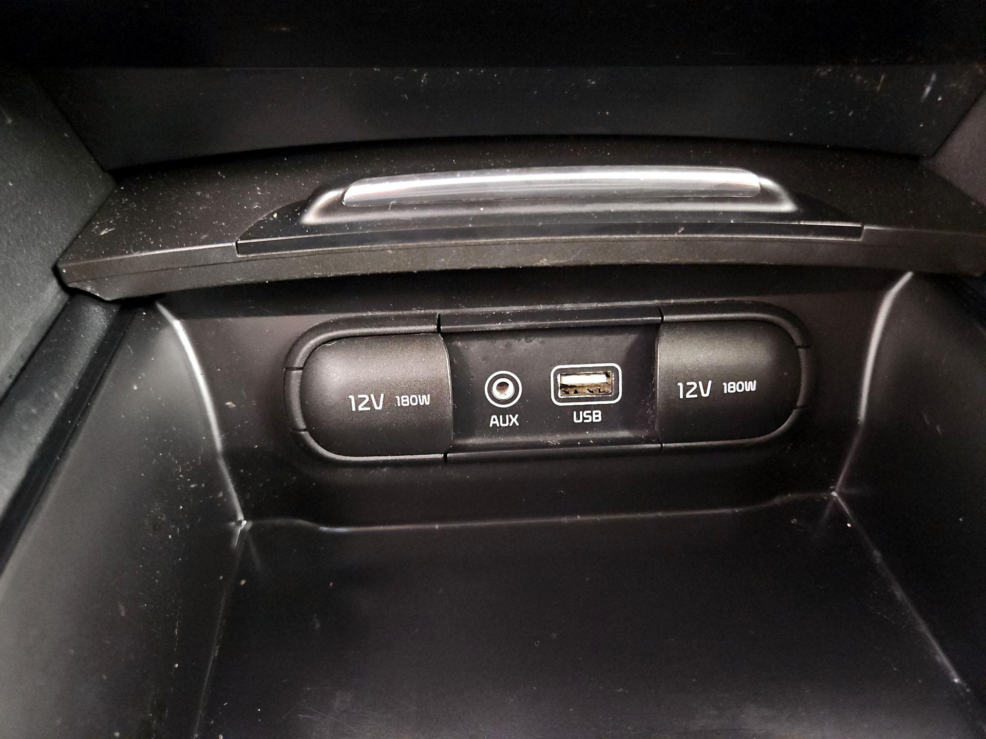 Thumbnail: 2018 Kia Optima - 18