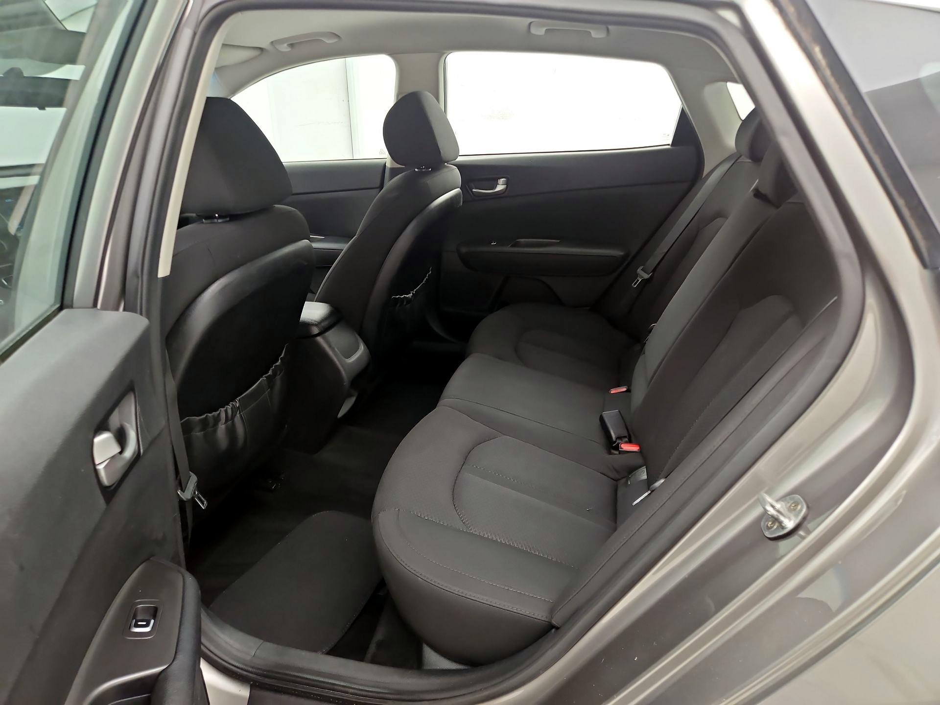 Thumbnail: 2018 Kia Optima - 19