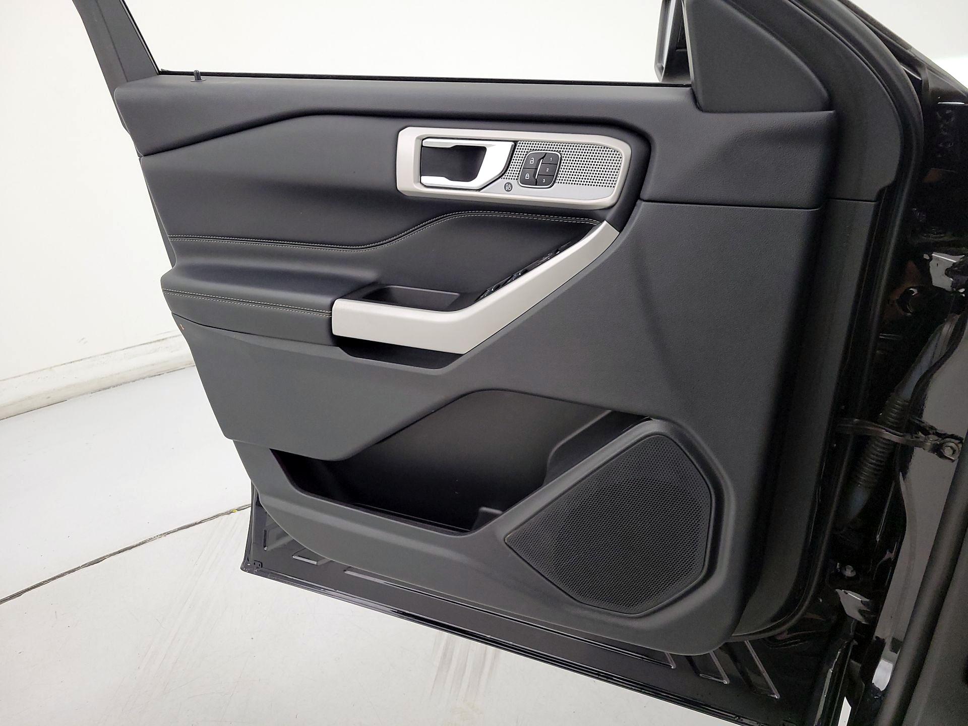 Thumbnail: 2021 Ford Explorer - 12