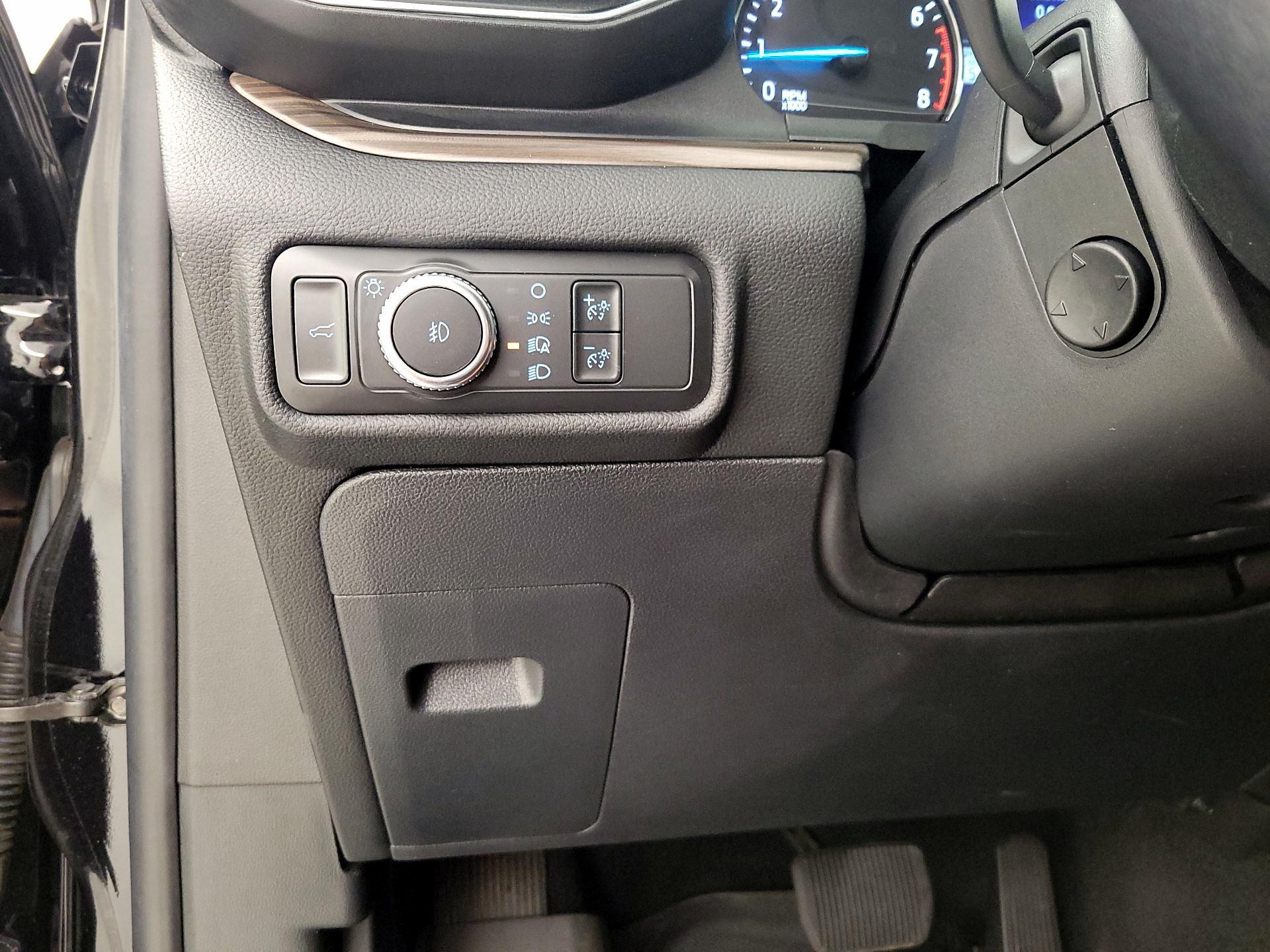 Thumbnail: 2021 Ford Explorer - 13