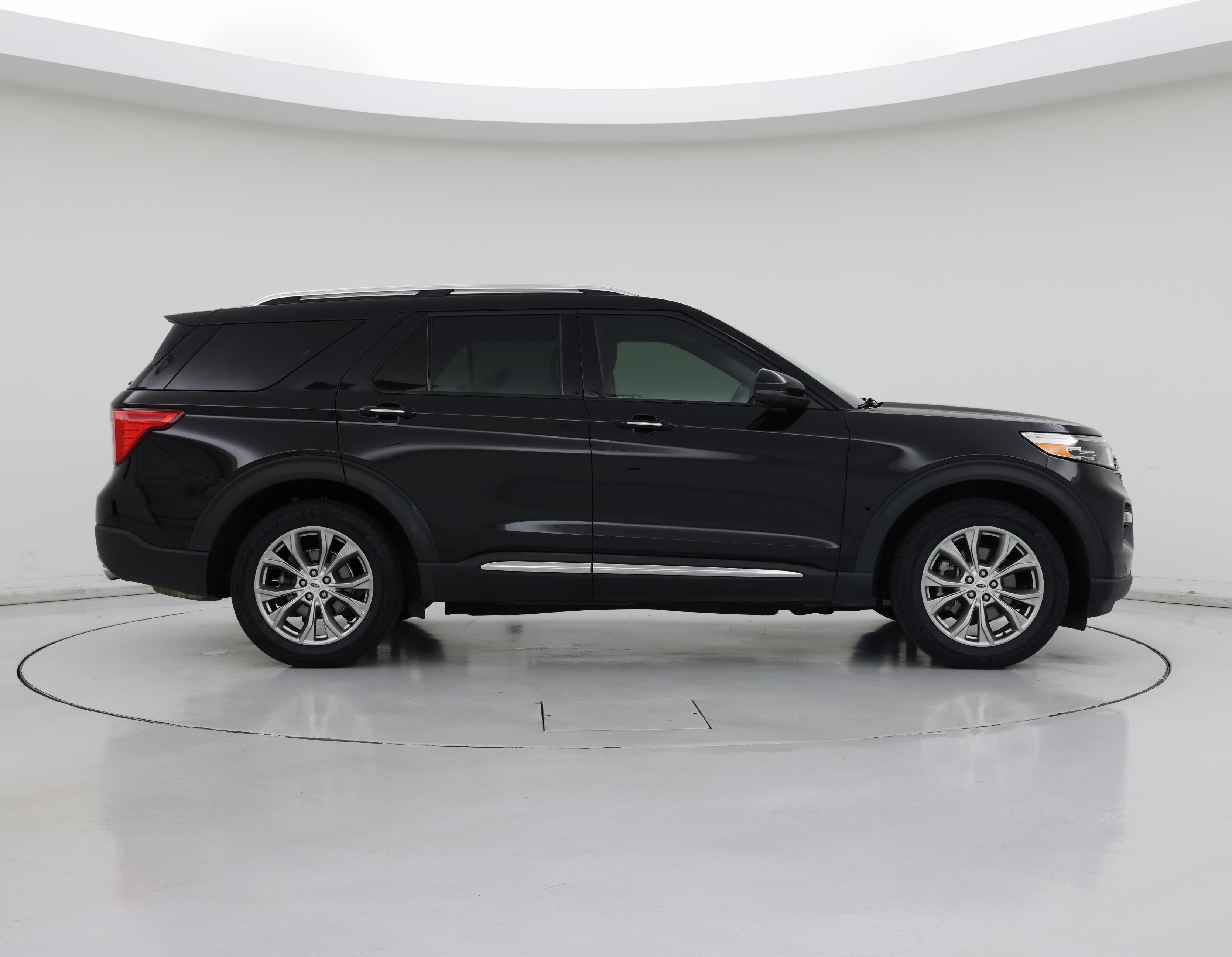 Thumbnail: 2021 Ford Explorer - 7