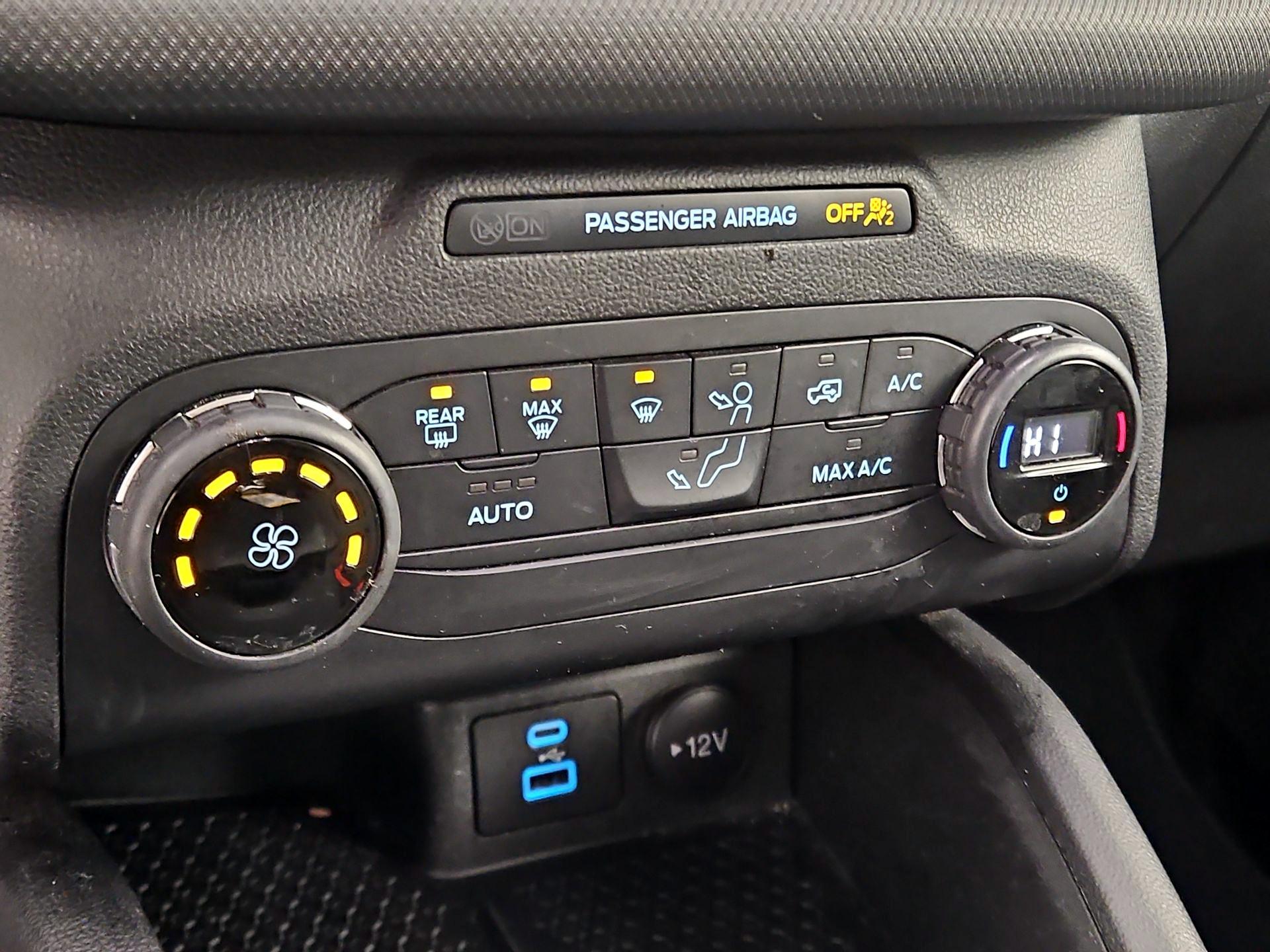 Thumbnail: 2021 Ford Bronco Sport - 16