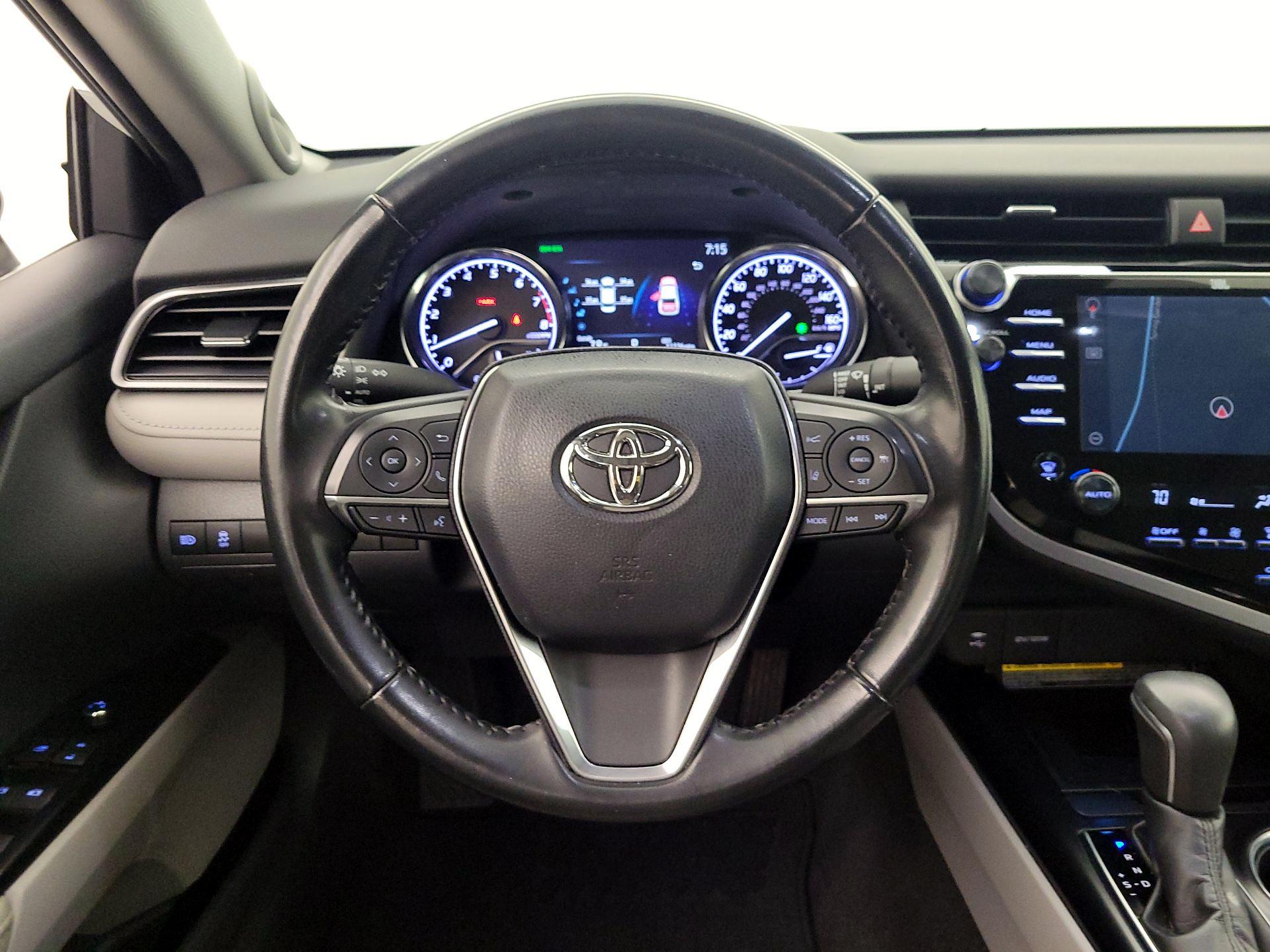 Thumbnail: 2019 Toyota Camry - 10