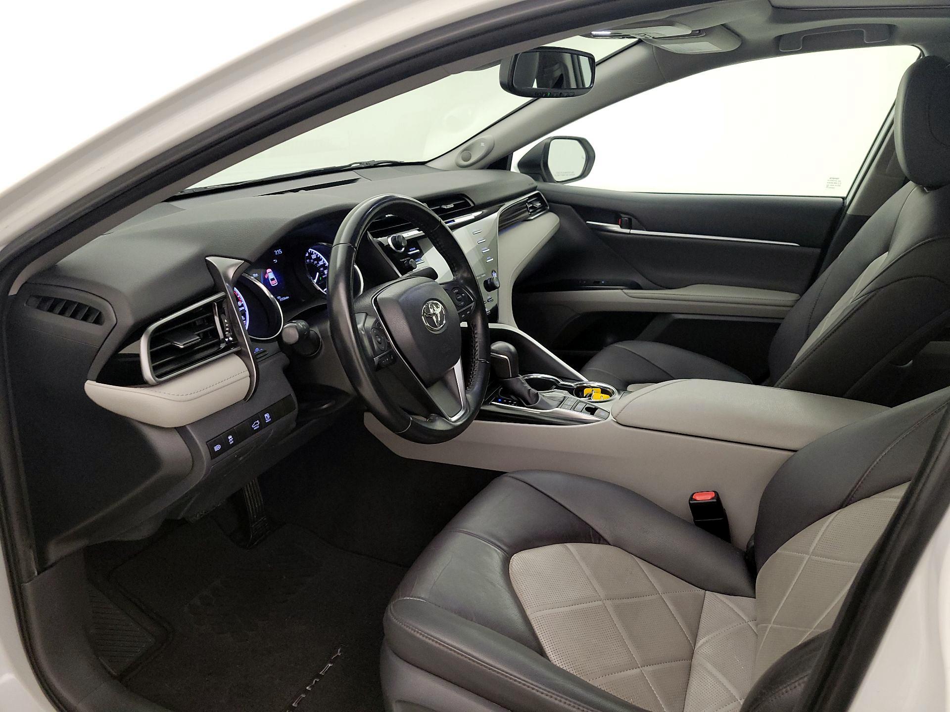 Thumbnail: 2019 Toyota Camry - 11