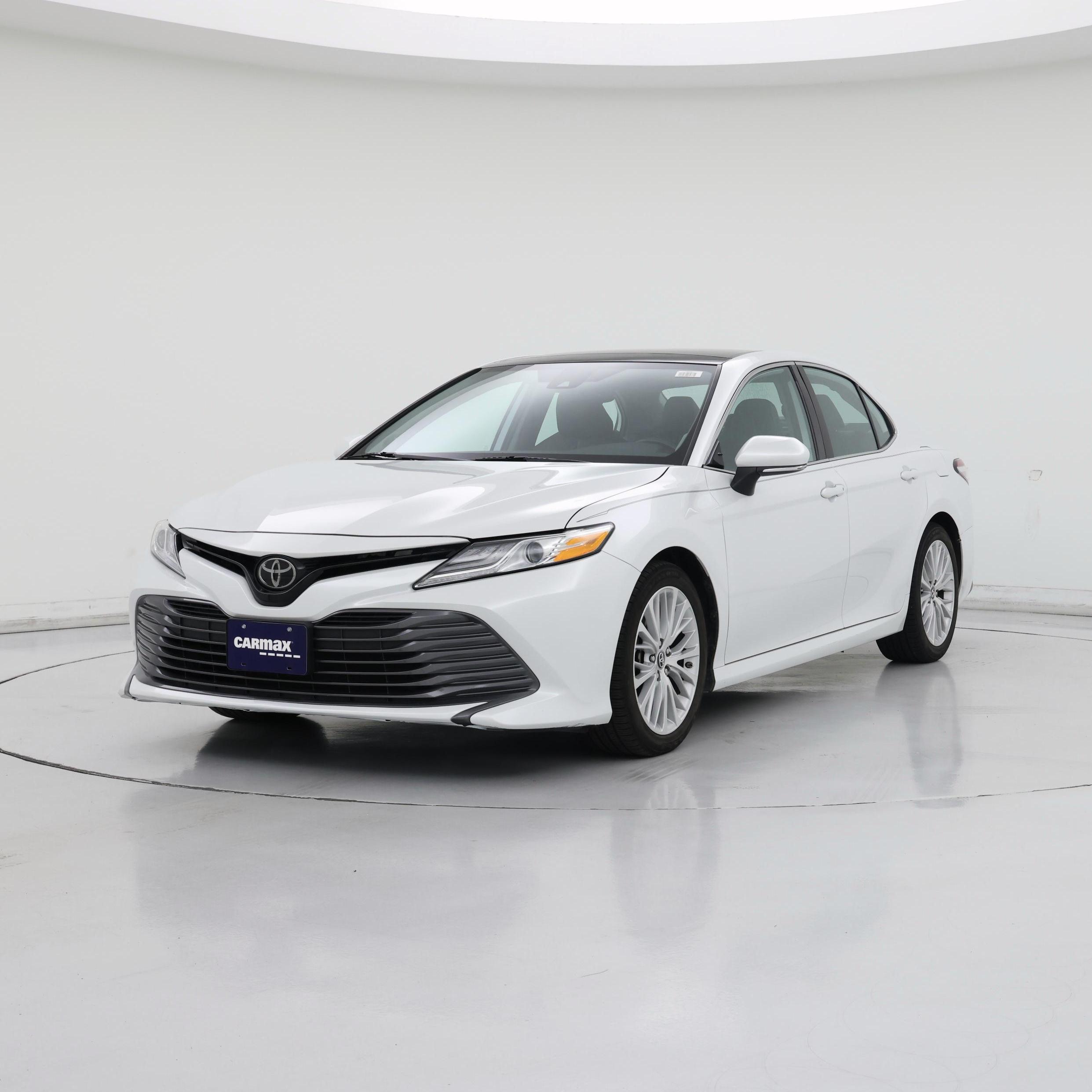 Thumbnail: 2019 Toyota Camry - 4