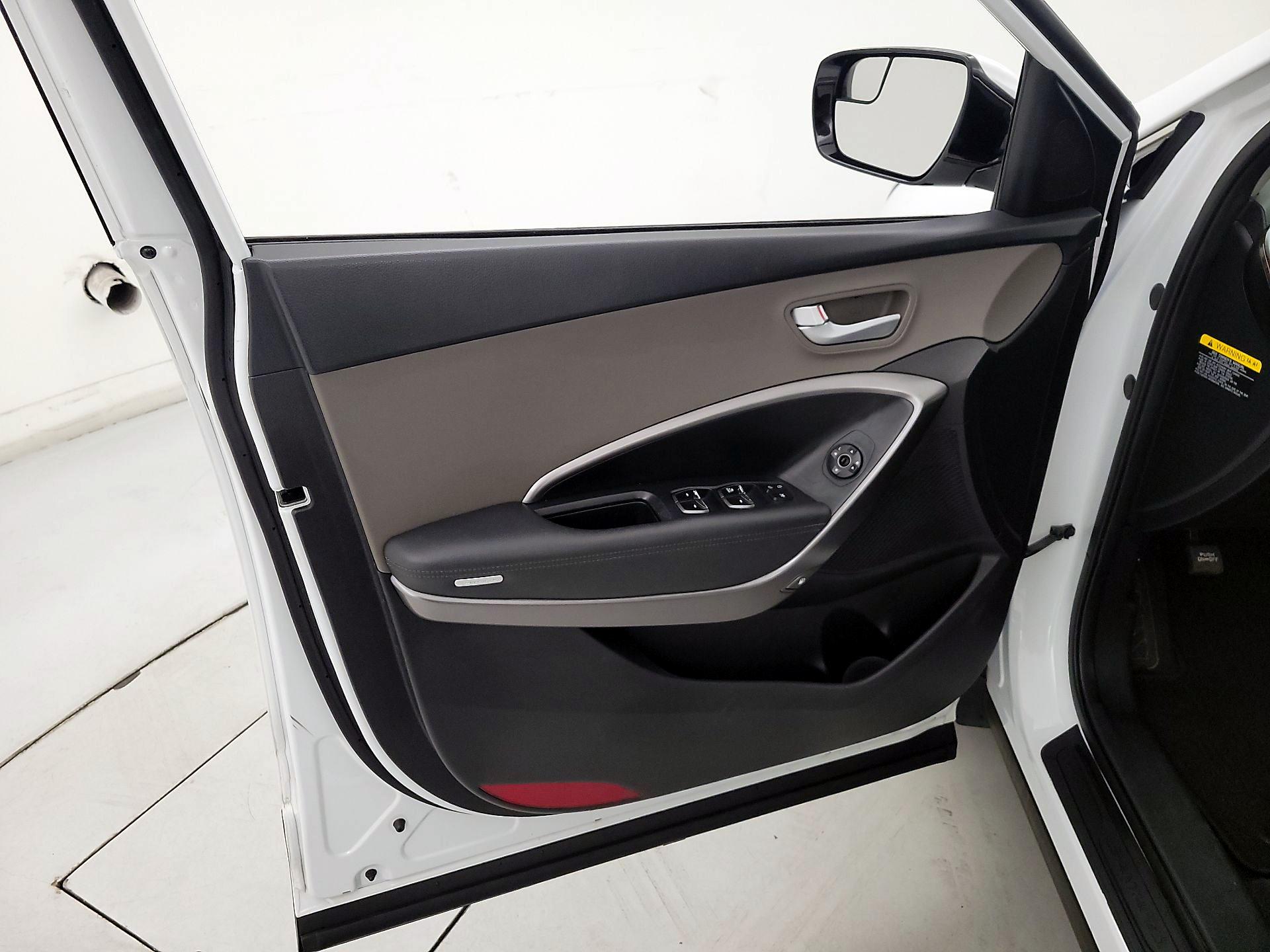 Thumbnail: 2018 Hyundai Santa Fe - 12