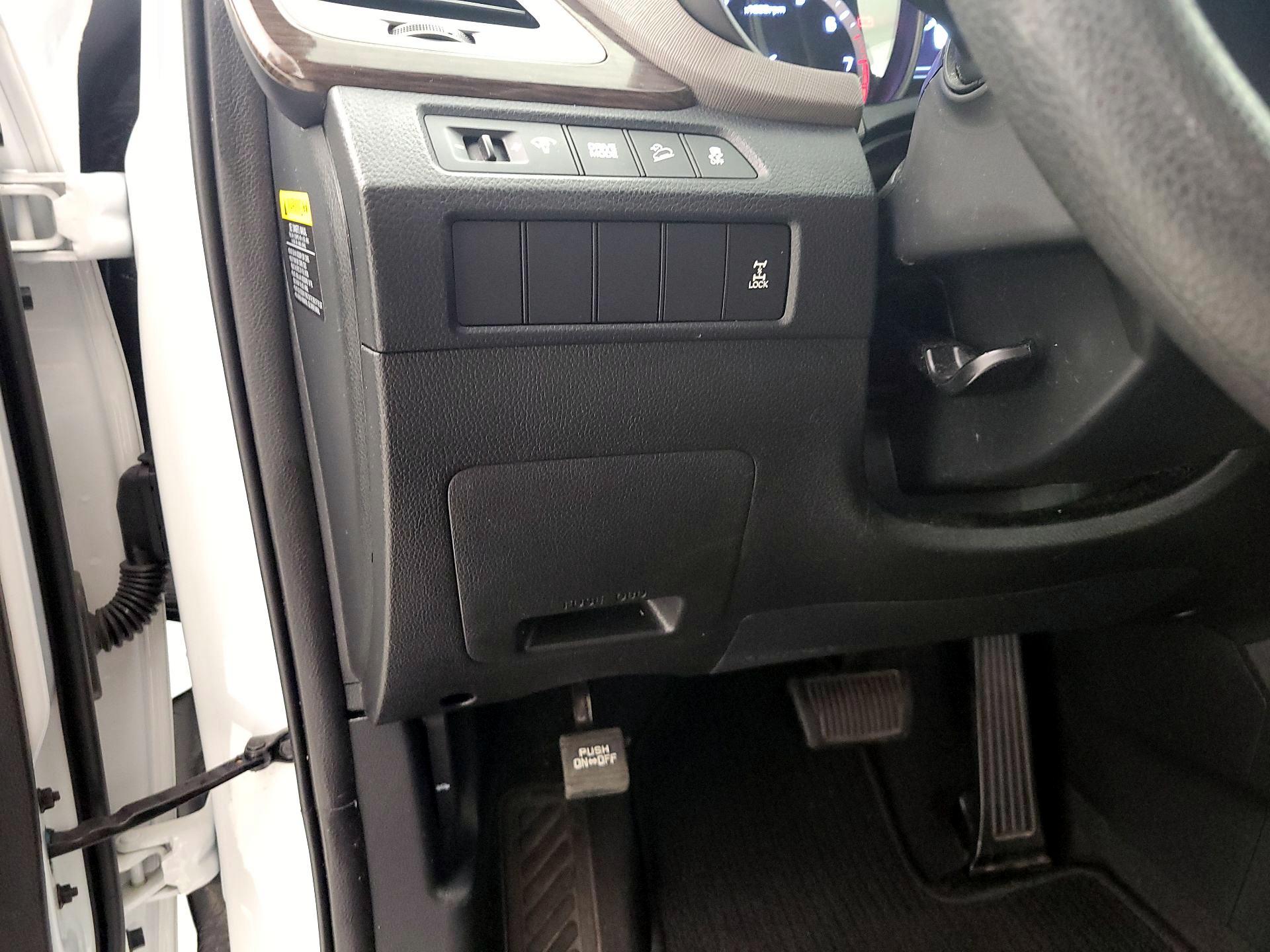 Thumbnail: 2018 Hyundai Santa Fe - 13