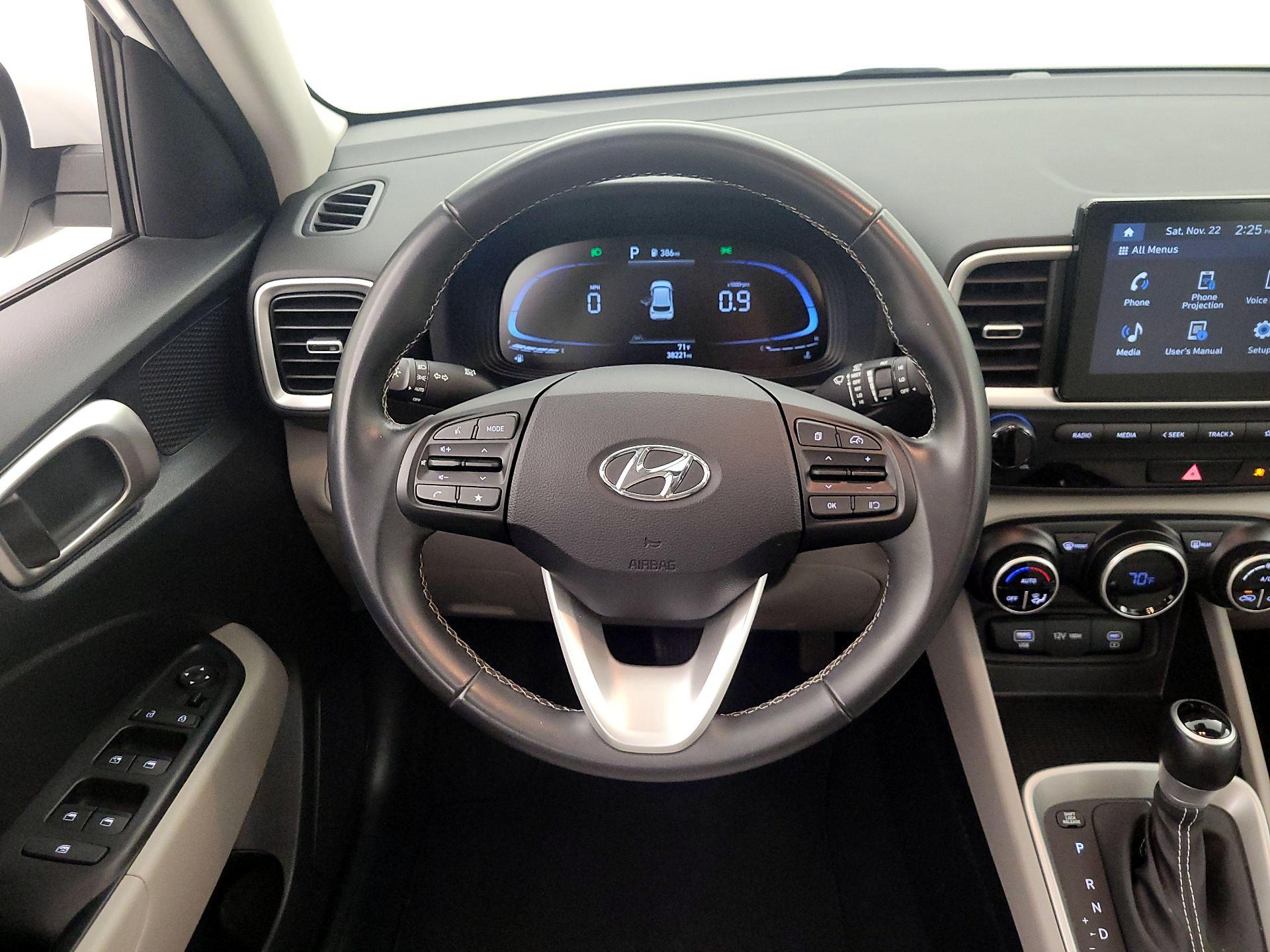 Thumbnail: 2024 Hyundai Venue - 10