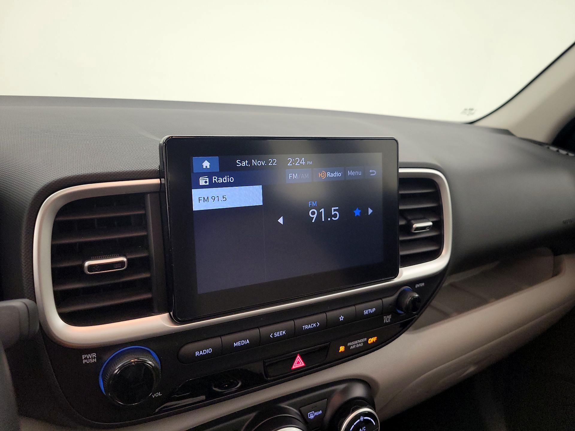 Thumbnail: 2024 Hyundai Venue - 15